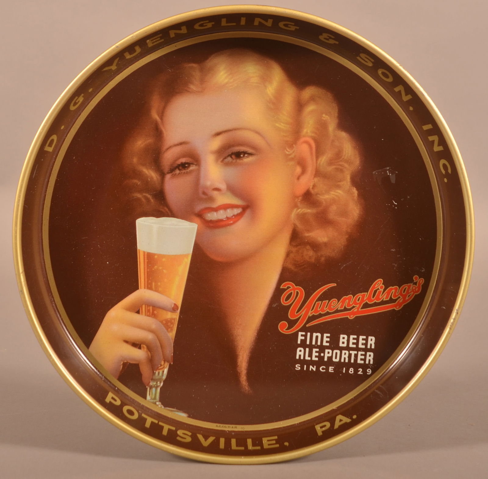 Yuengling Beer Tin Lithograph Advertising Serving Tray. (1 of 5)