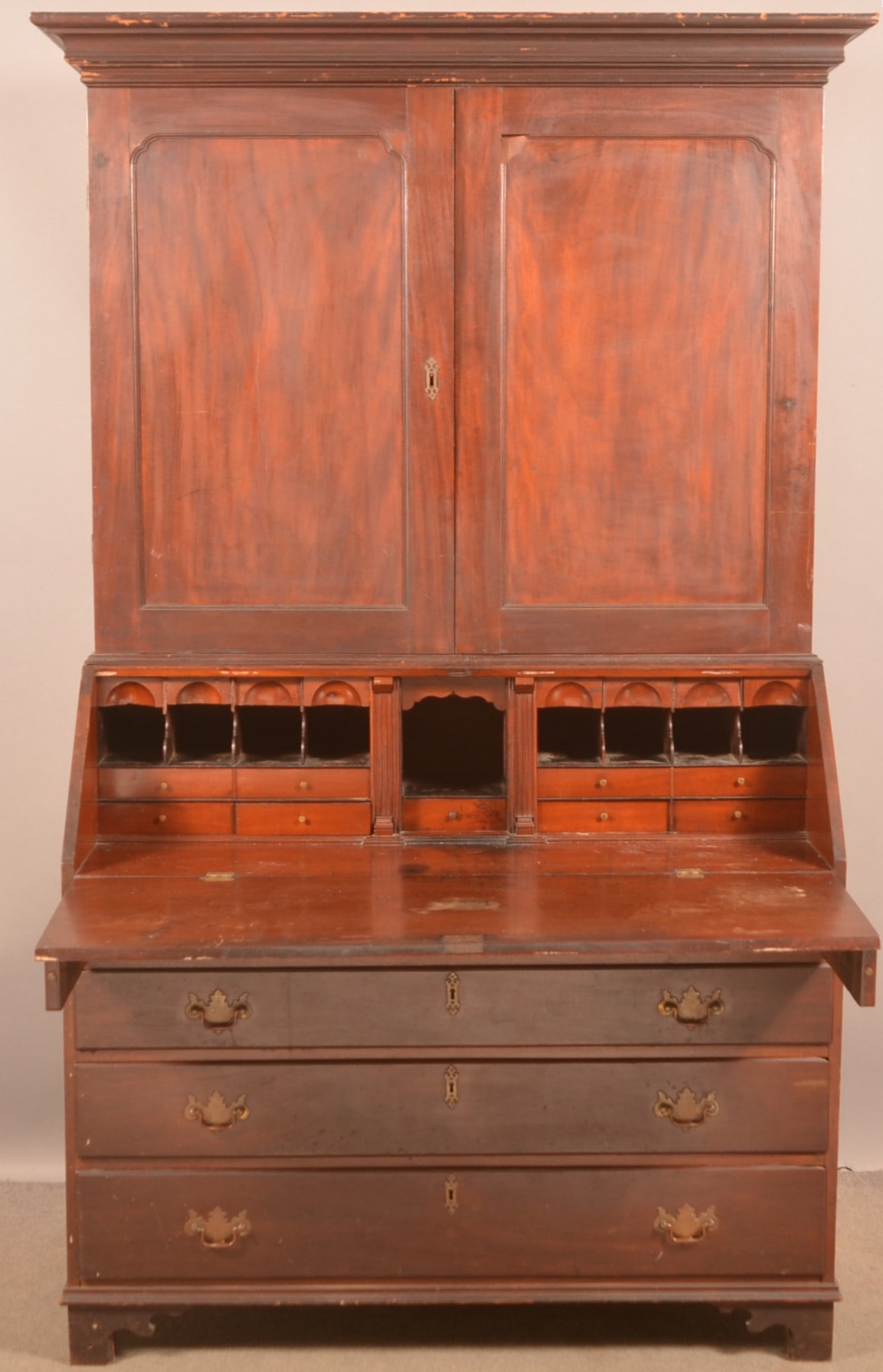 New England Chippendale Slant-Lid Secretary Desk.: New England Chippendale Mahogany Slant-Lid Secretary Desk. Cove-molded cornice, fitted interior, four full-width cockbeaded, dovetailed drawers and bracket feet. 79"h. x 49-1/2"w. x 21"d.