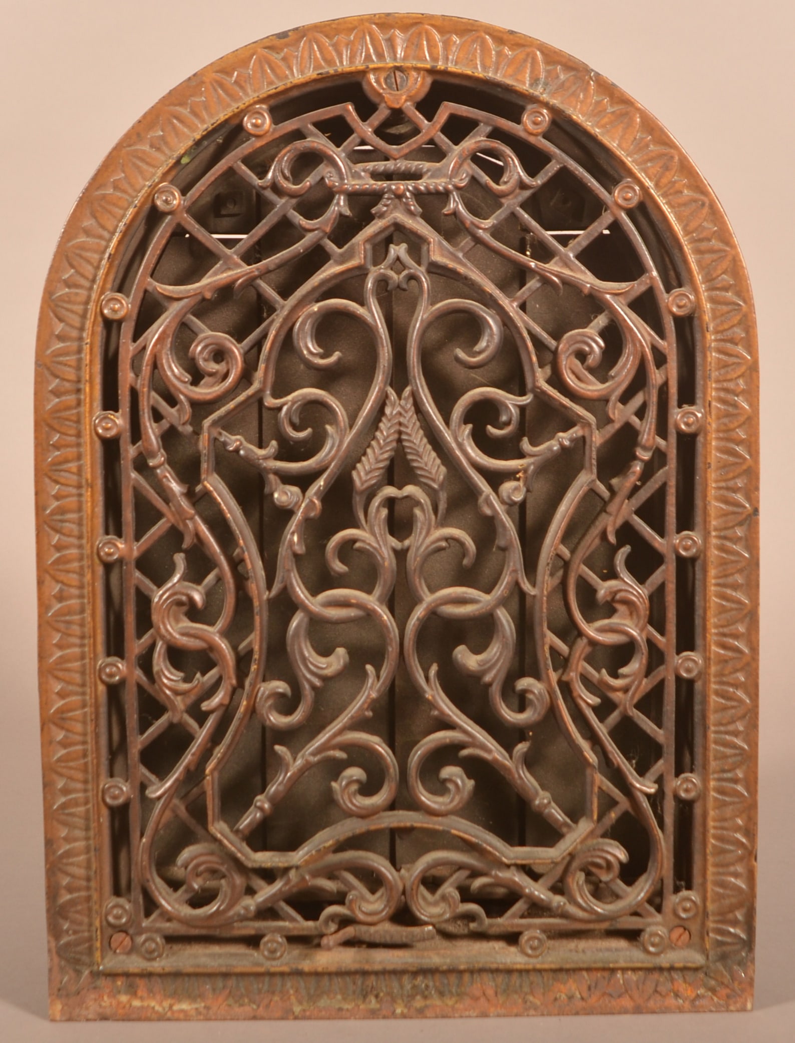 Antique Cast Iron Aesthetic Movement Wall Grate. (1 of 4)