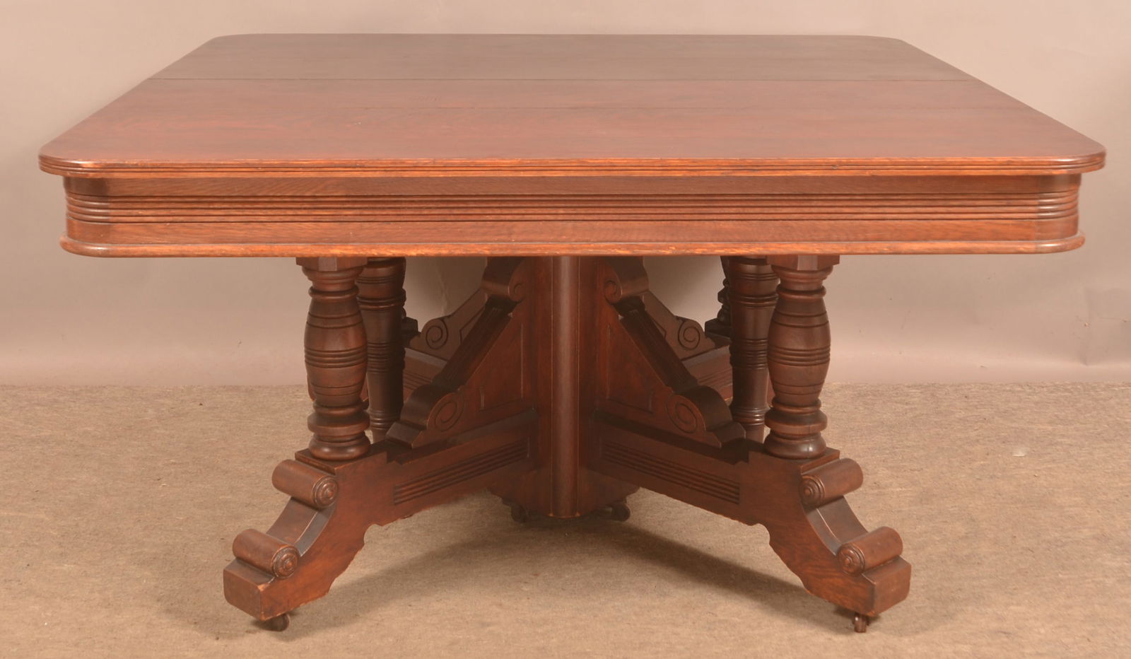 Amer. Victorian Oak Exten. Table with 21 Leaves. (1 of 8)