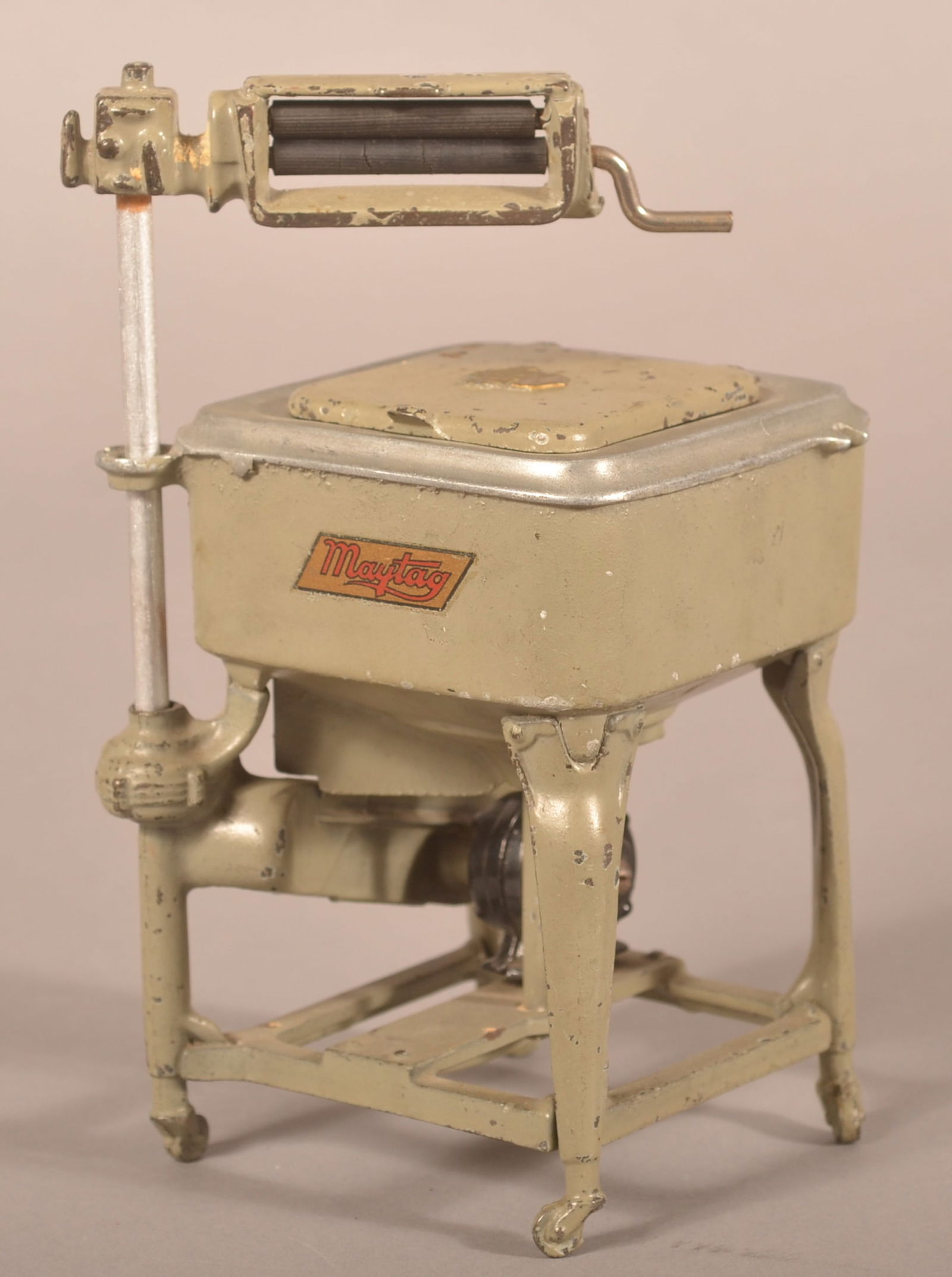 Hubley Cast Iron Maytag Wringer Washing Machine. (1 of 5)