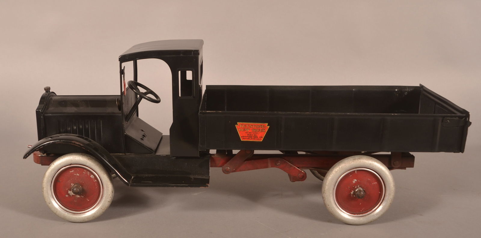 Keystone Pressed Steel No. 41 Packard Dump Truck. (1 of 6)