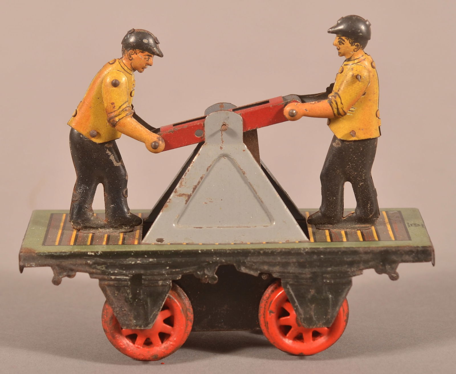 Bing German O-Gauge 2-Man Handcar Tin Wind-Up Toy. (1 of 4)