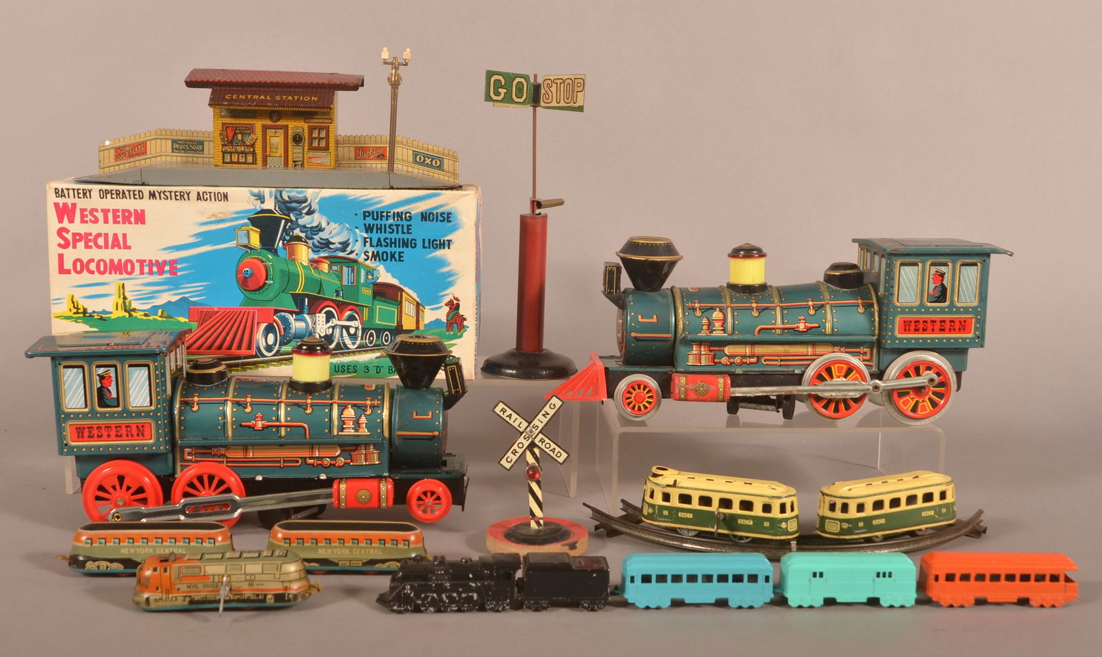 Lot of Vintage Train-Related Toys. (1 of 7)