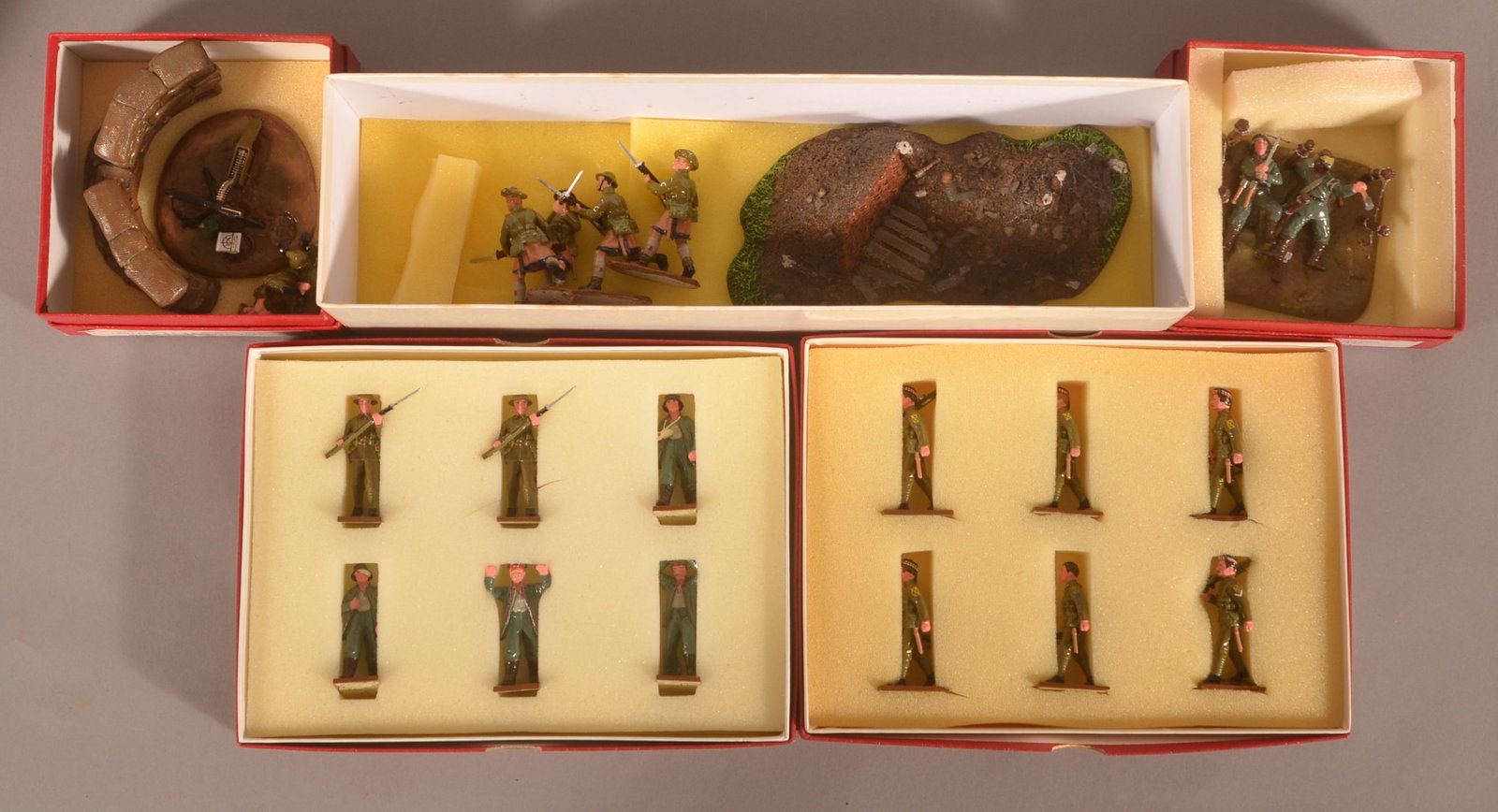 Trophy Miniatures WWI Painted Lead Soldier Sets: 5 sets including GWD1 "Vickers in Action", GWD2 "German Trench Raiders", GWD7 "The Ladies From Hell", GW10 "German Prisoners and Escort" and GW9 "1st Scottish Division".