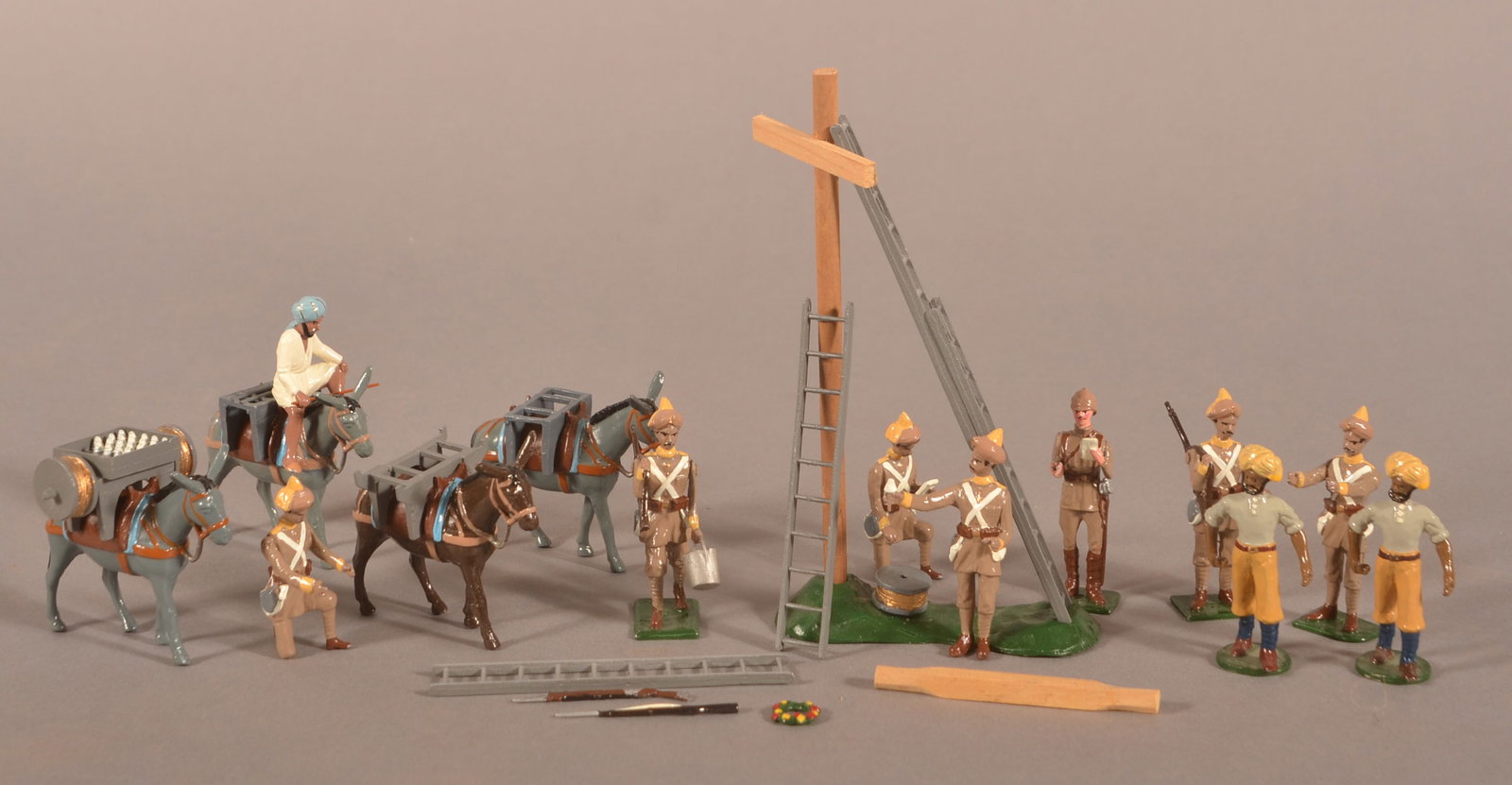 Albion Toy Soldiers Miniatures: Unboxed group of lead toy soldiers.