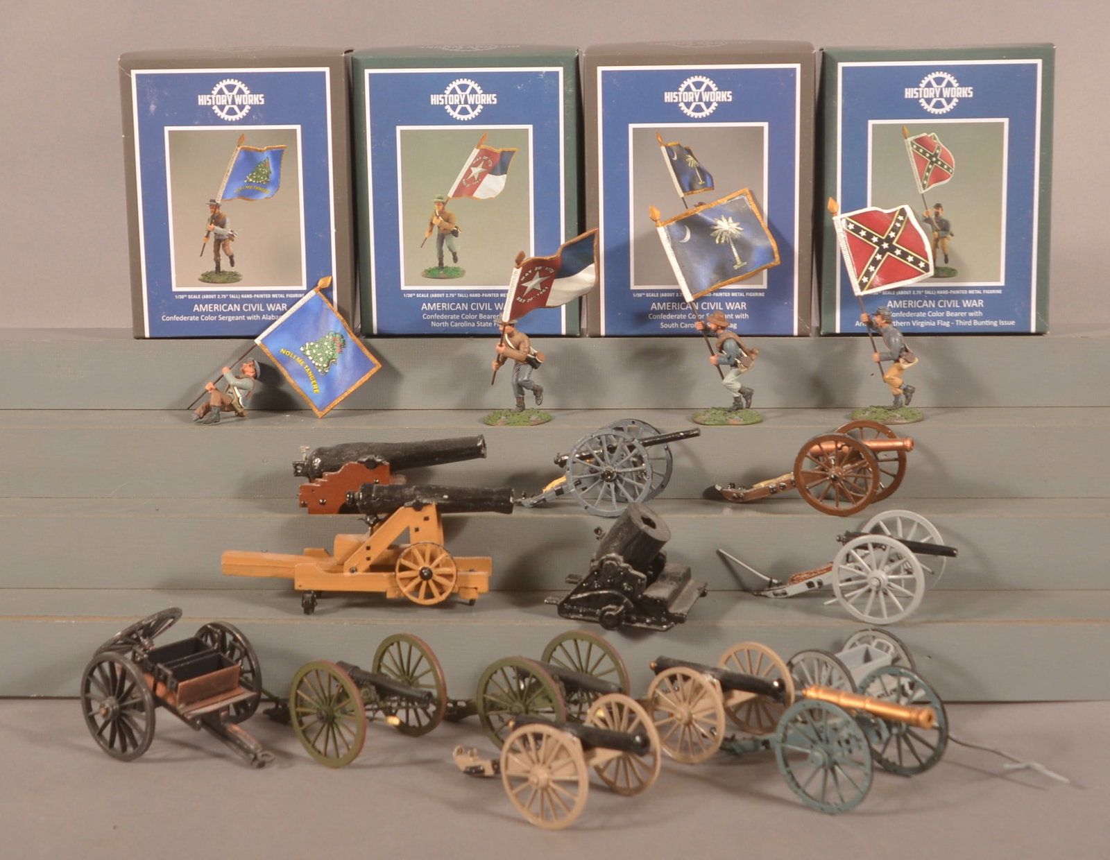 Artillery, Siege Guns & Painted Miniature Soldiers: Various pieces, no boxes with 4 American Civil War History Works Confederate Flag Bearers (Alabama flag holder damaged).