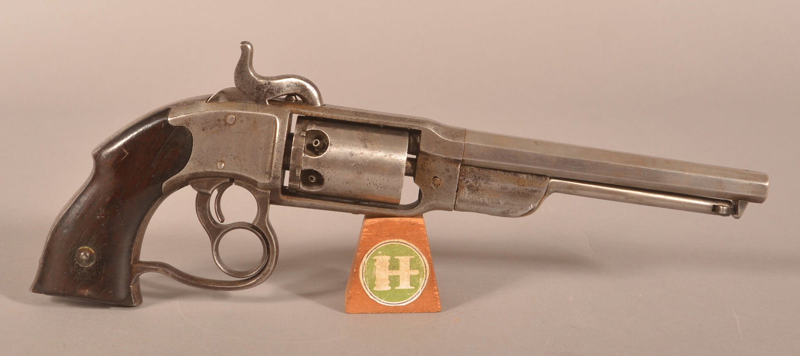 Savage mod. 1861 .36 cal. Naval Percussion Pistol: NSF, Cap and ball double action revolver, correct-working action, no visible inspectors marks, original finish has been polished and removed with all bare metal showing, makers marks are worn and fain