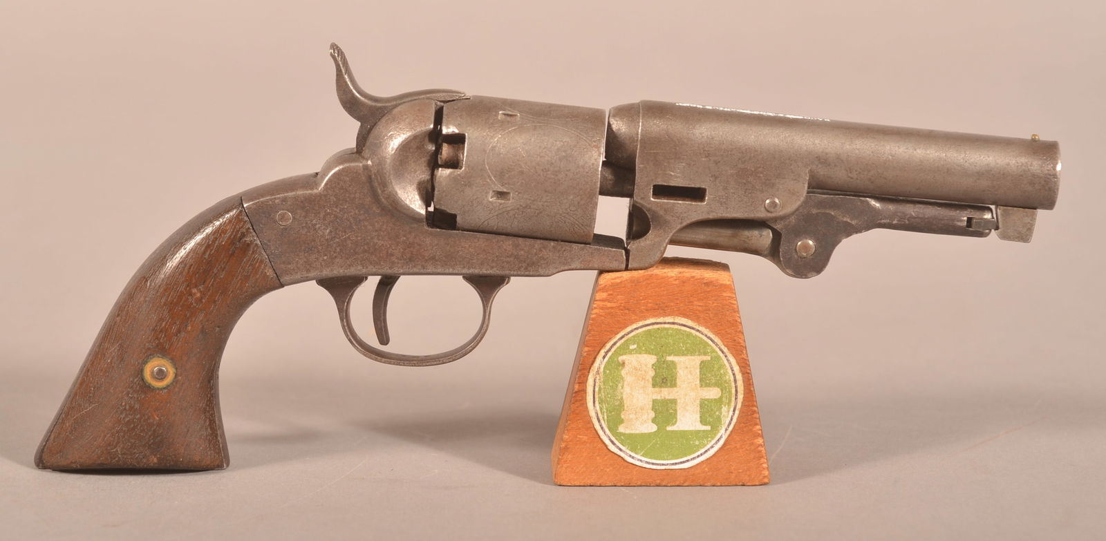 Bacon Arms Pocket mod. .31 cal. Perc. Revolver: NSF, 4" barrel faint worn engravings on the cylinder, hammer does not stay engaged, loose-fitting barrel wedge, worn and faded finish with all bare metal showing, dark oxidation spots, expected signs