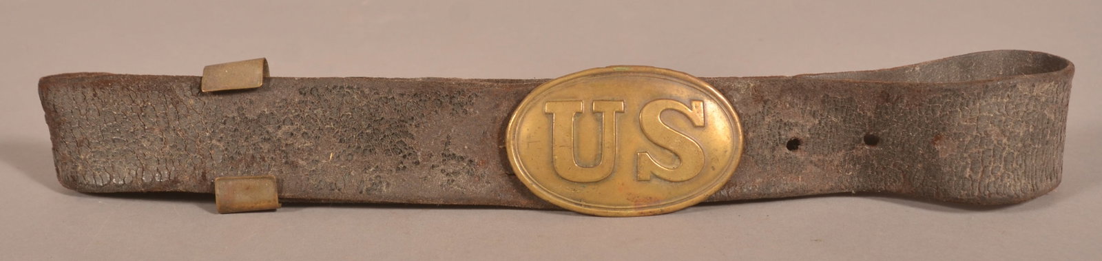 US Pattern 1839 Belt Plate with Belt: Die-struck rod brass belt plate with arrow attachment hooks, filled leather back retaining all original fill, no makers marks, regulation waist belt showing finish flaking and crazing, aged leather pa