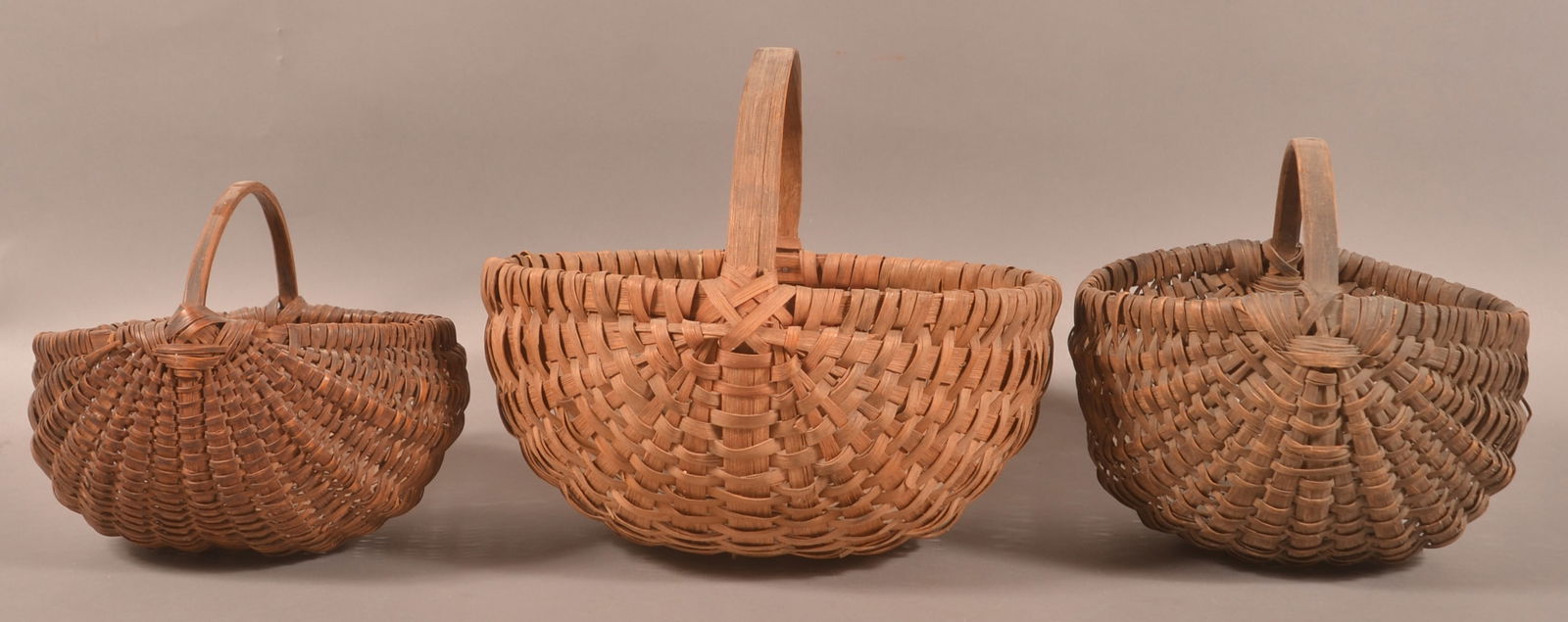 Three Antiq. Oak Woven Splint Melon-Form Baskets. (1 of 4)
