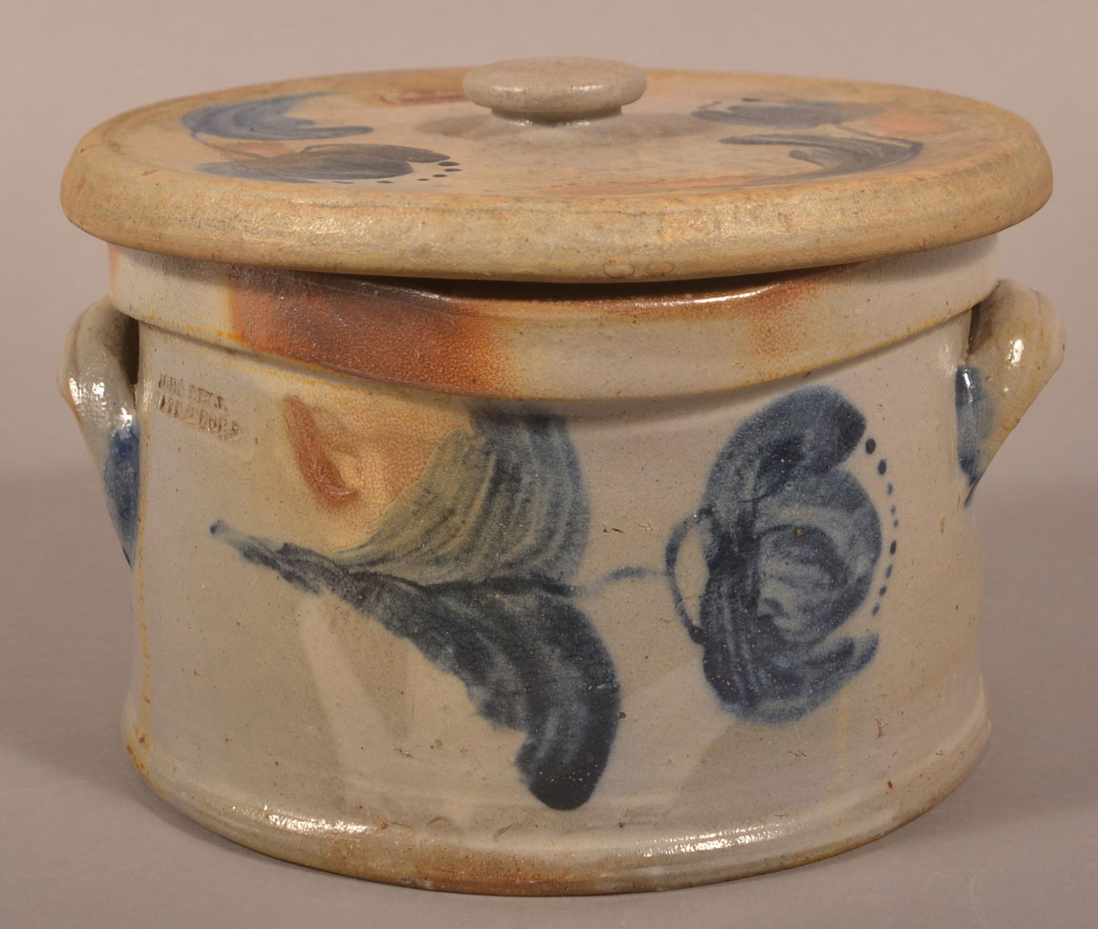 John Bell Covered 1-Gal. Cake Crock. (1 of 6)