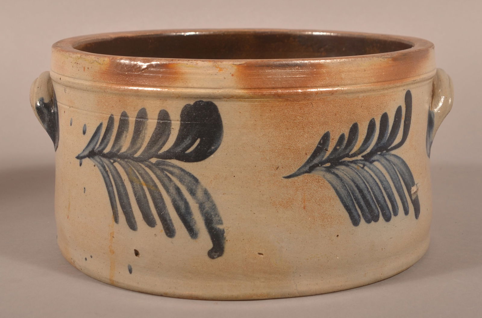 PA or MD 1-1/2 Gal. Stoneware Cake Crock. (1 of 4)