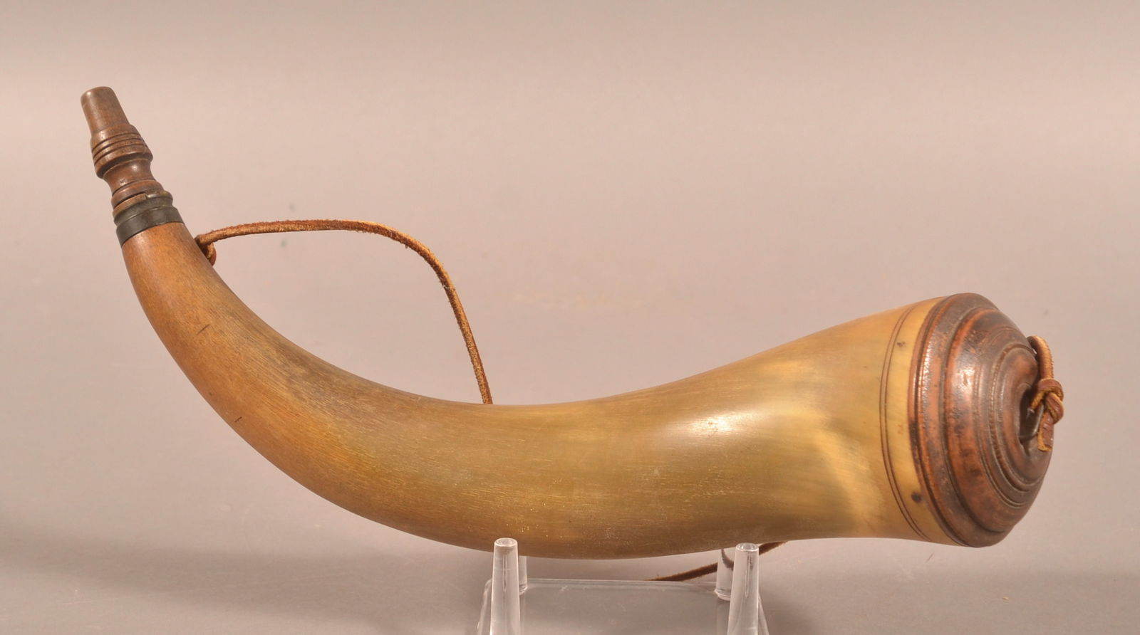 Dauphin County, PA Type Screw-Tip Powder Horn. (1 of 5)