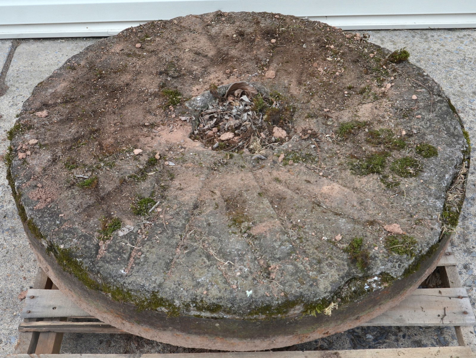 PA Carved Sandstone Gristmill Stone.: PA Late 18th/Early 19th C. Carved Sandstone Gristmill Stone. 46" diam. x 6"d.