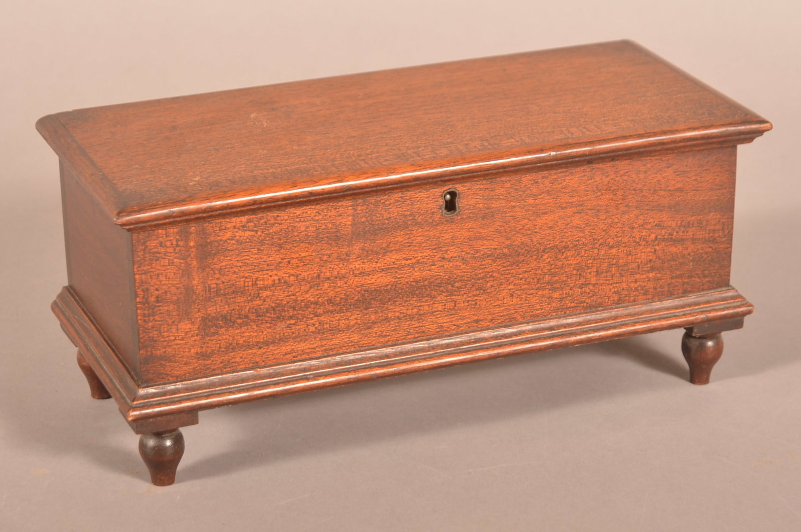 Mahogany Period-Style Miniature Trinket Chest.: Vintage Mahogany Period-Style Miniature Trinket Chest. 5"h. x 11"w. x 5"d.