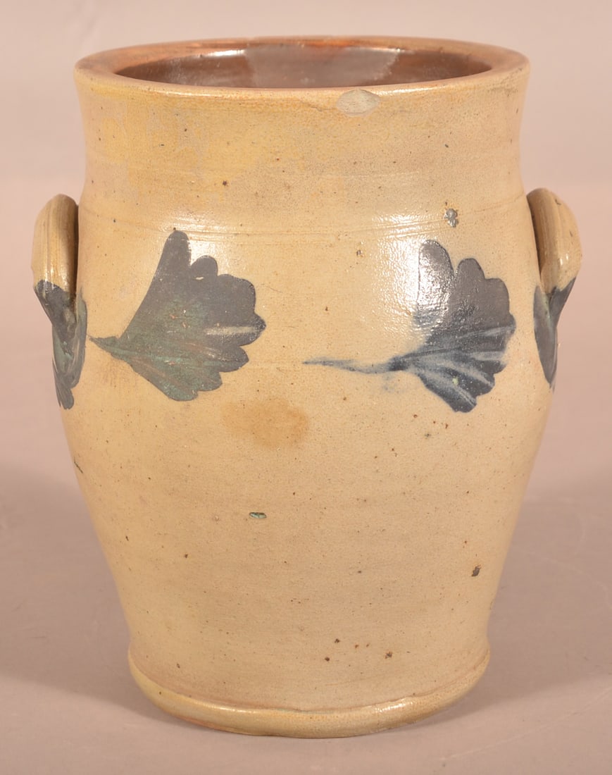 PA or MD 1-Gallon Bulbous Stoneware Crock.: PA or MD 1-Gallon Bulbous Stoneware Crock. Cobalt blue foliate slip decoration. 10"h.