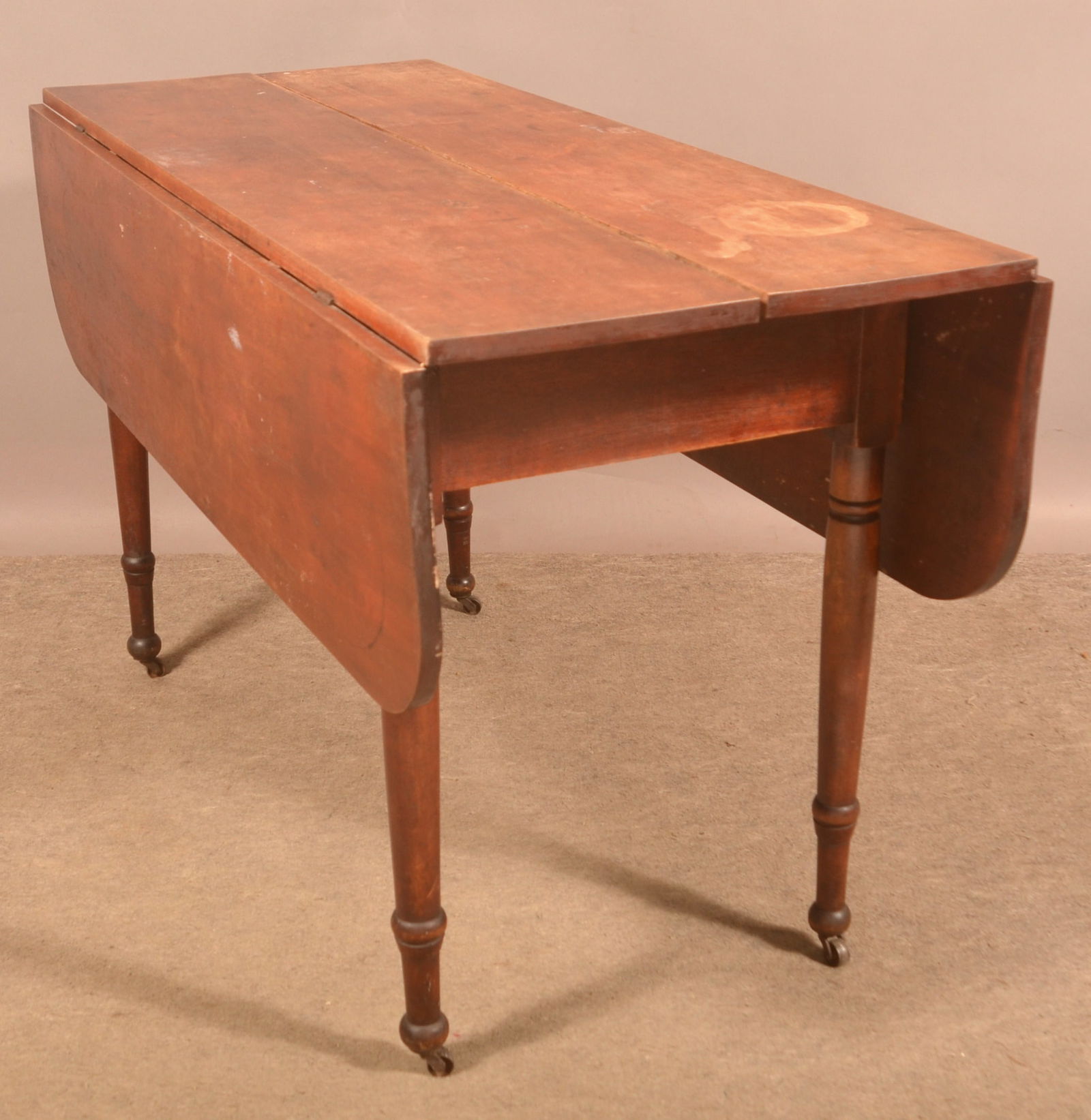 American Sheraton Walnut Drop-Leaf Table. (1 of 5)