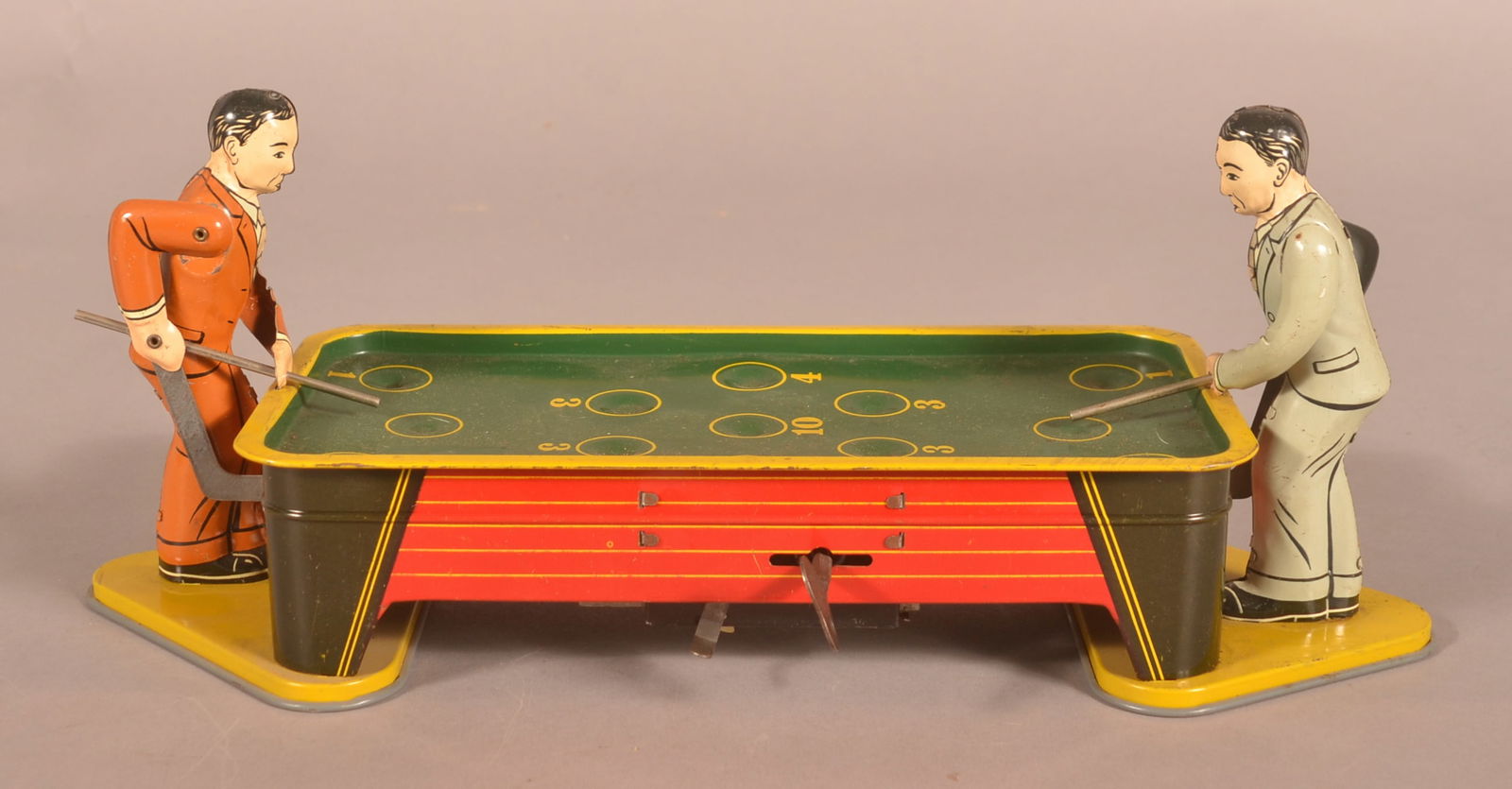 Vintage Tin Windup Billiard Players Toy. (1 of 3)