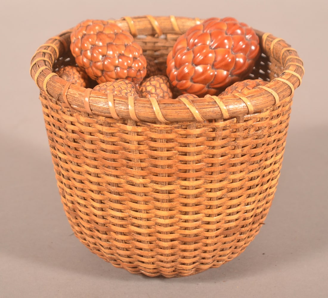 Vintage Nantucket Lightship Egg Basket. (1 of 5)