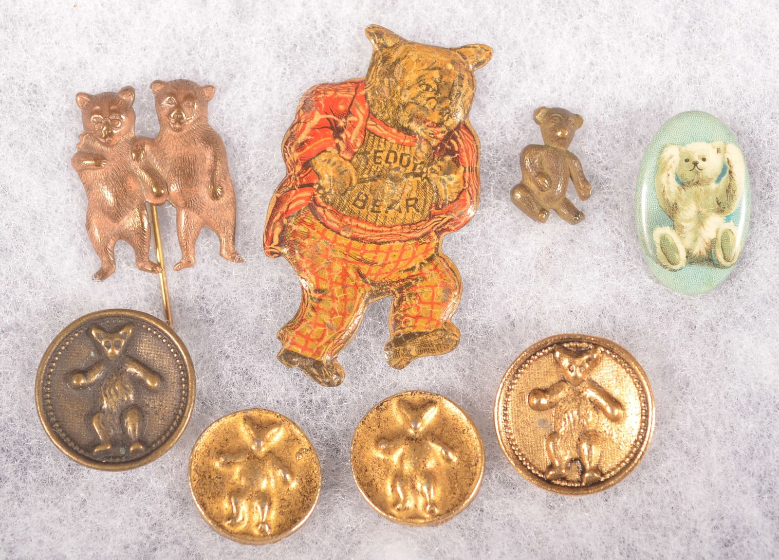 Eight Antique/Vintage Teddy Bear Pins and Buttons. (1 of 2)