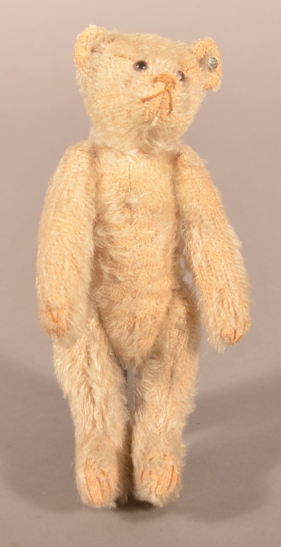 Antique Steiff Blonde Mohair Teddy Bear. (1 of 7)