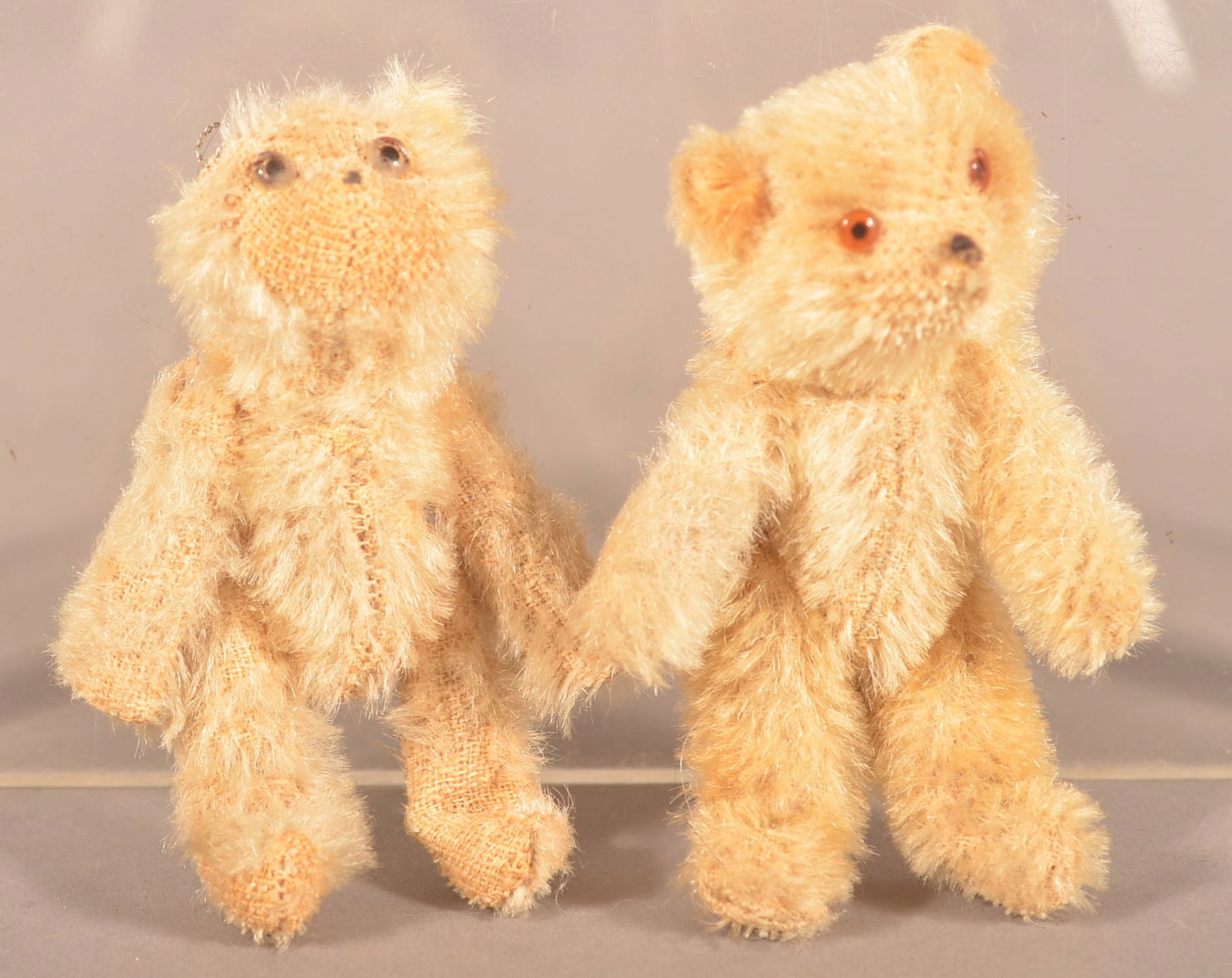 Two Miniature Schuco Mohair Teddy Bears. (1 of 6)