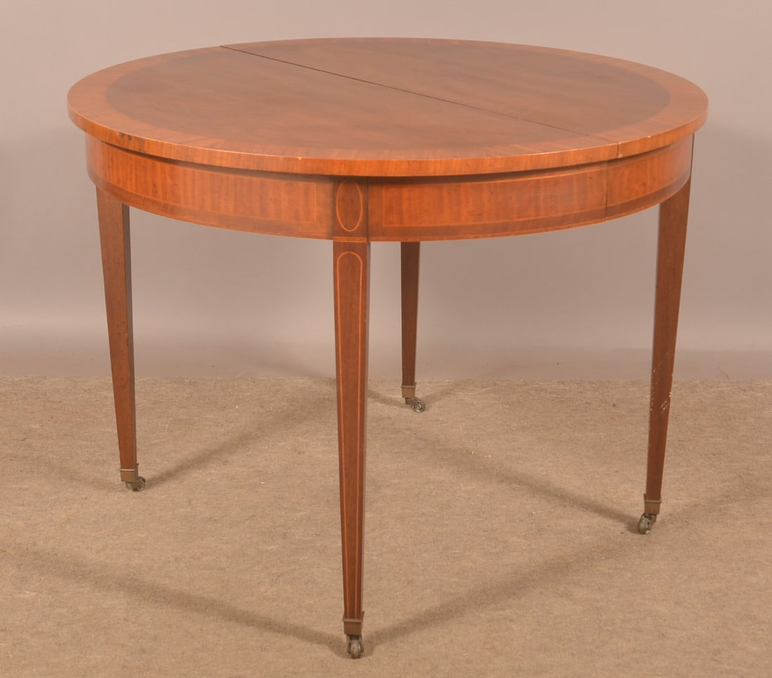 Vintage Henredon Hepplewhite-Style Dining Table. (1 of 6)
