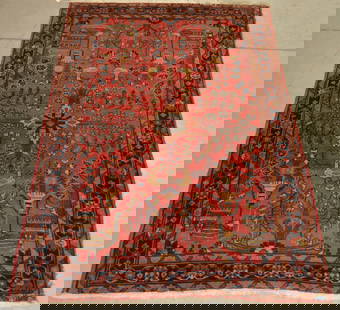 Antique/Vintage Sarouk Area Rug.: With stylized birds and floral patterns. 4'5" H x 6'9" W