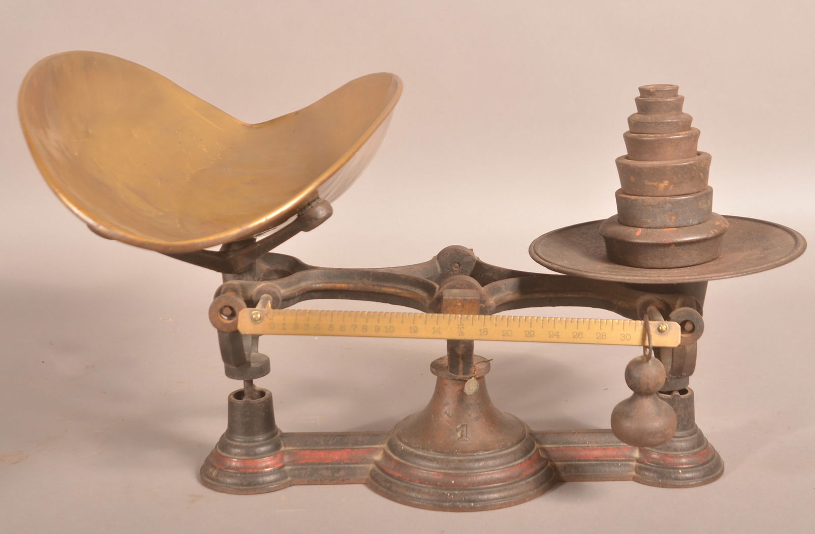 Antique General Store Counter Scale. (1 of 3)