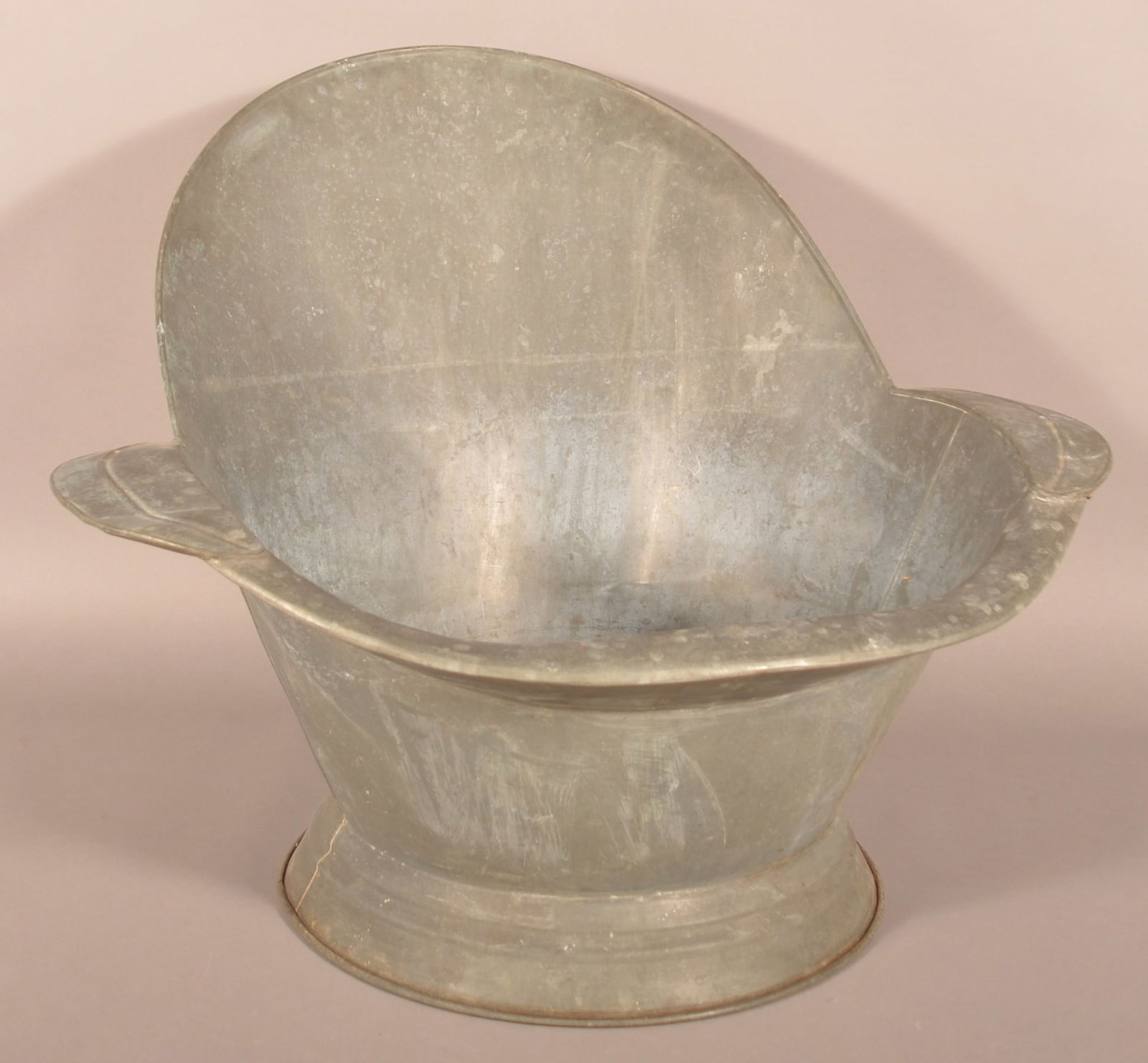 Antique Galvanized Zinc Cowboy Bathtub. (1 of 5)