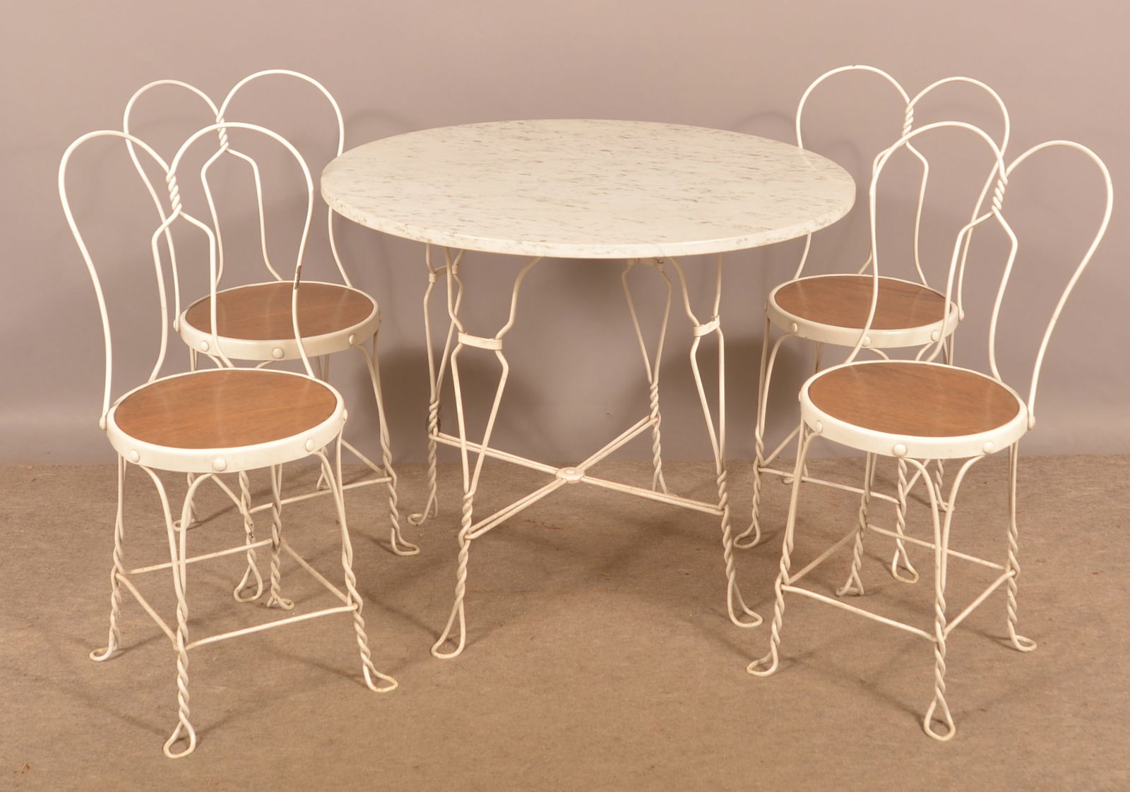 Antique Ice Cream Table & Wire Chairs. (1 of 2)