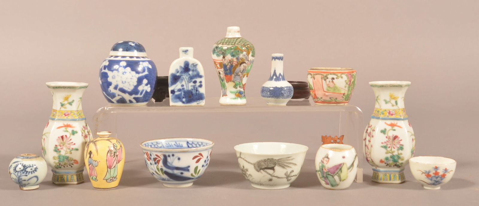 Lot of Antique/Vintage Miniature Oriental Porcelain. (1 of 5)