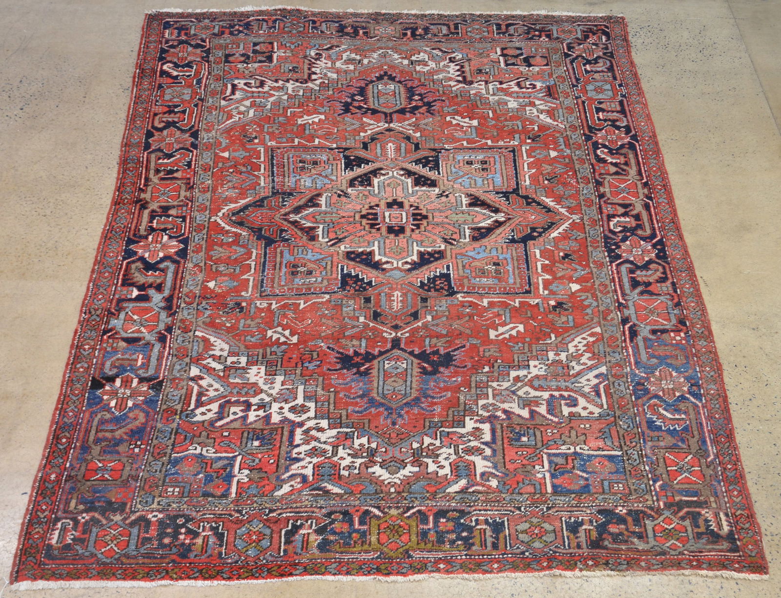 Geometric Room Size Oriental Rug. (1 of 7)
