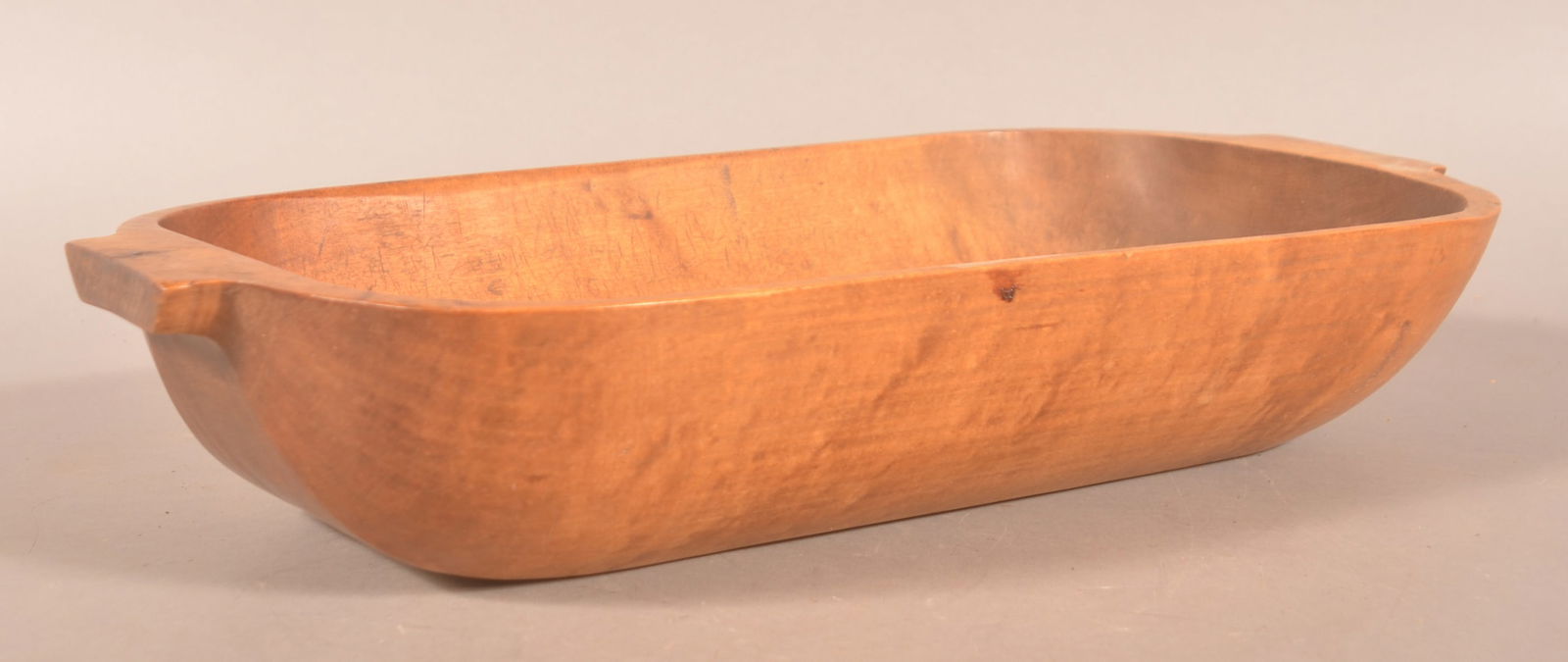 Antique American Bird's Eye Maple Carved Trencher. (1 of 4)