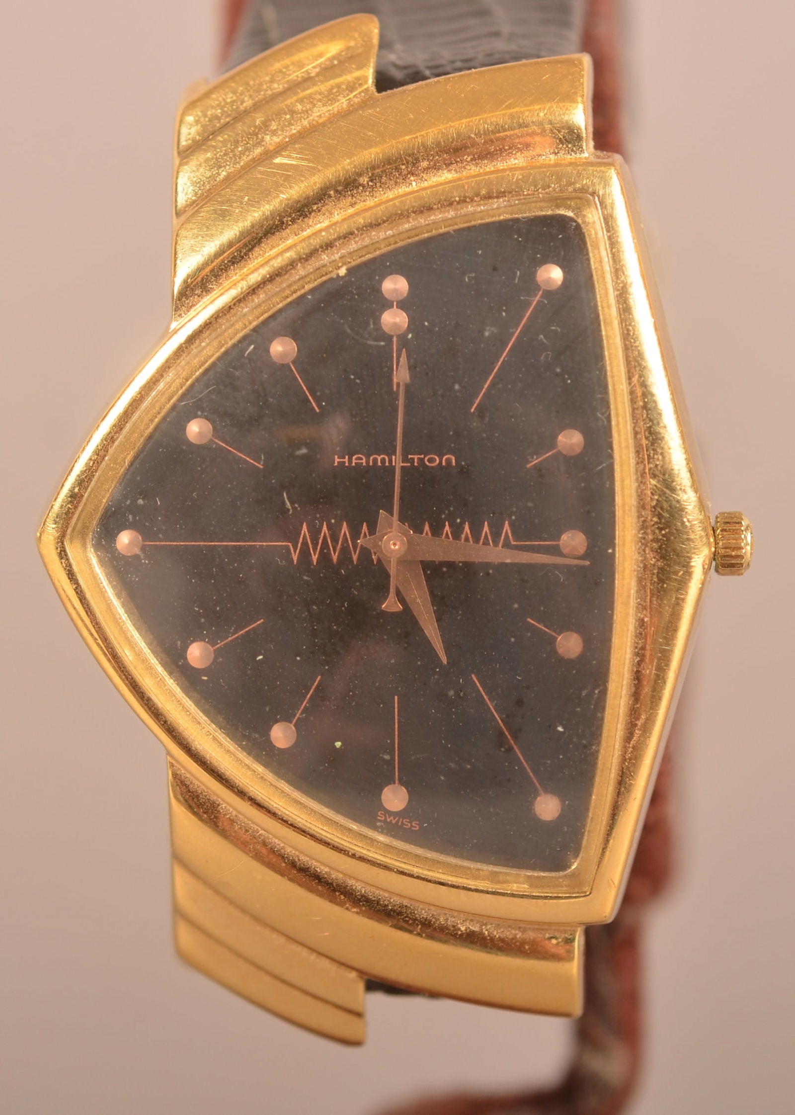 Hamilton Ventura 18k Gold Electroplate Men's Watch. (1 of 9)