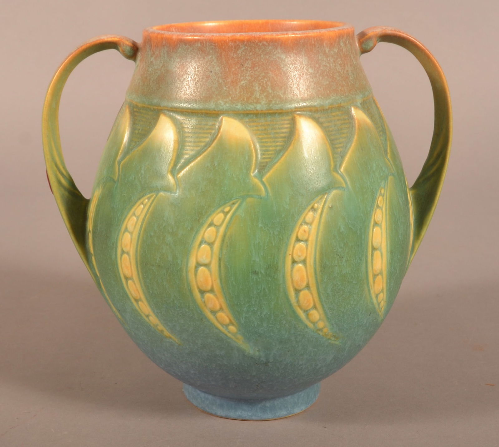 Roseville Art Pottery Falline Pattern Vase. (1 of 6)