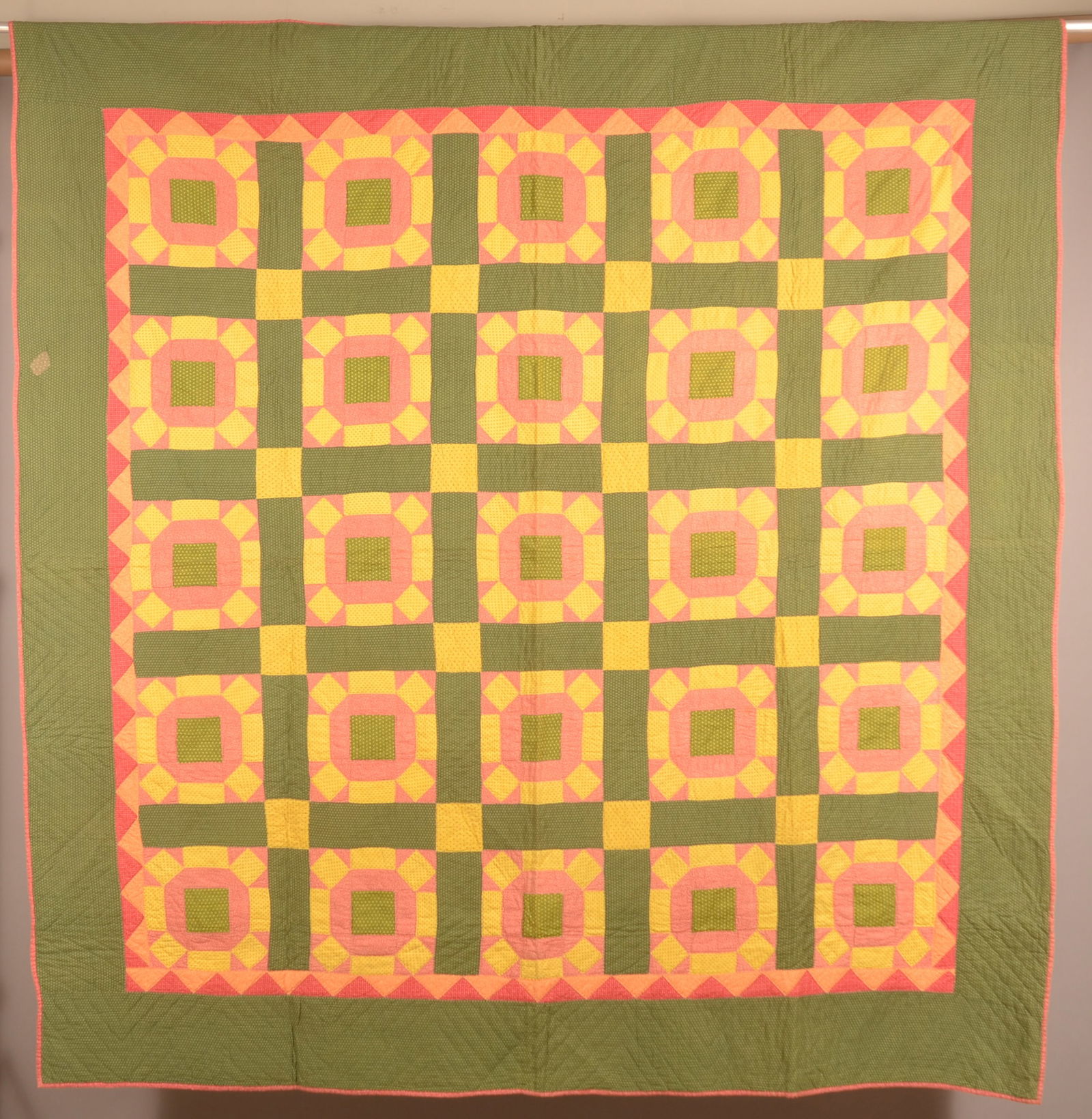 Antique Sunflower Pattern Patchwork Quilt. (1 of 5)