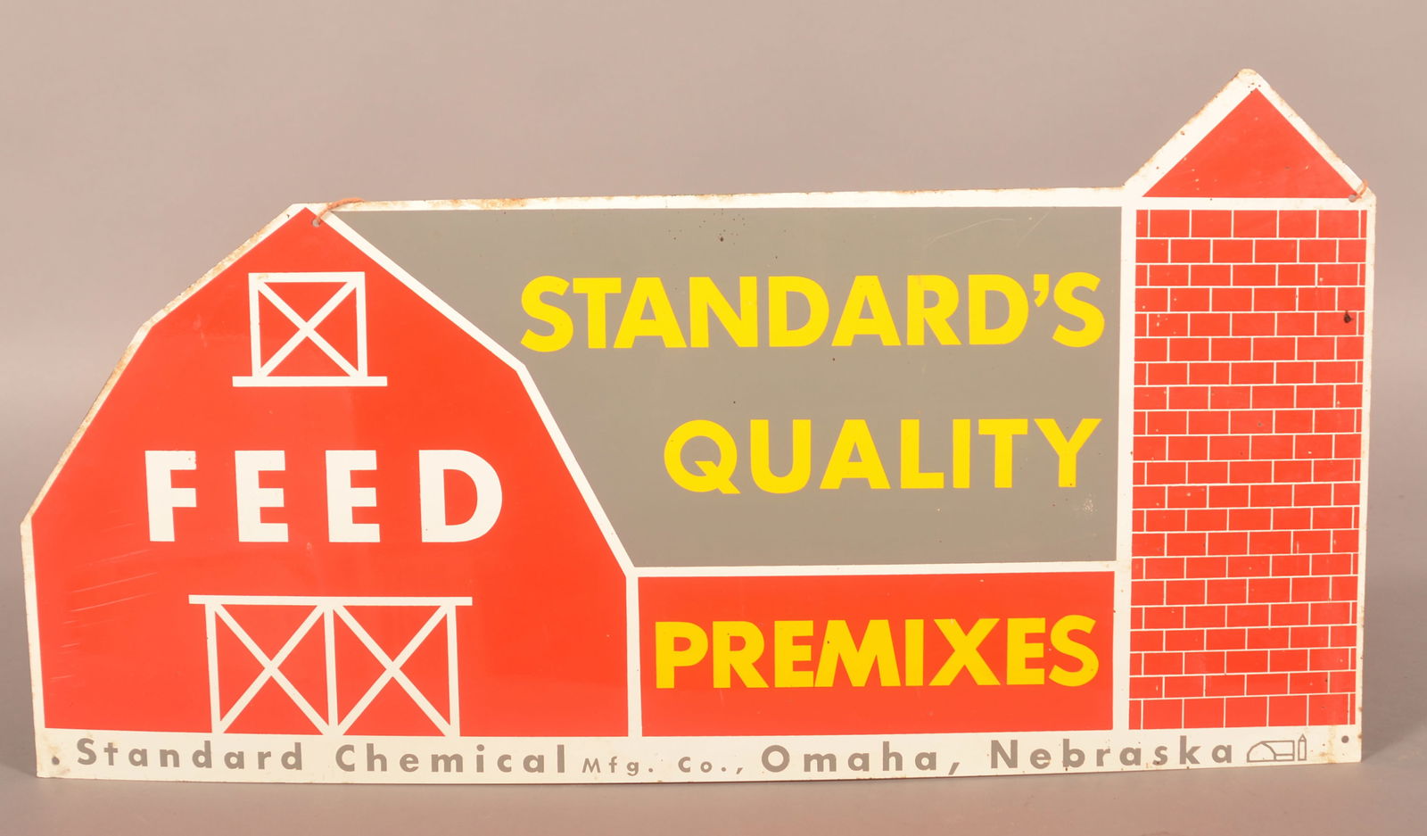 Vintage Standard's Quality Feeds Metal Sign. (1 of 2)