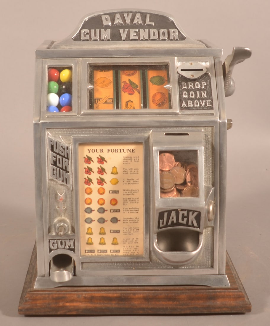 Daval Gum Vendor Coin Op Trade Stimulator. (1 of 9)