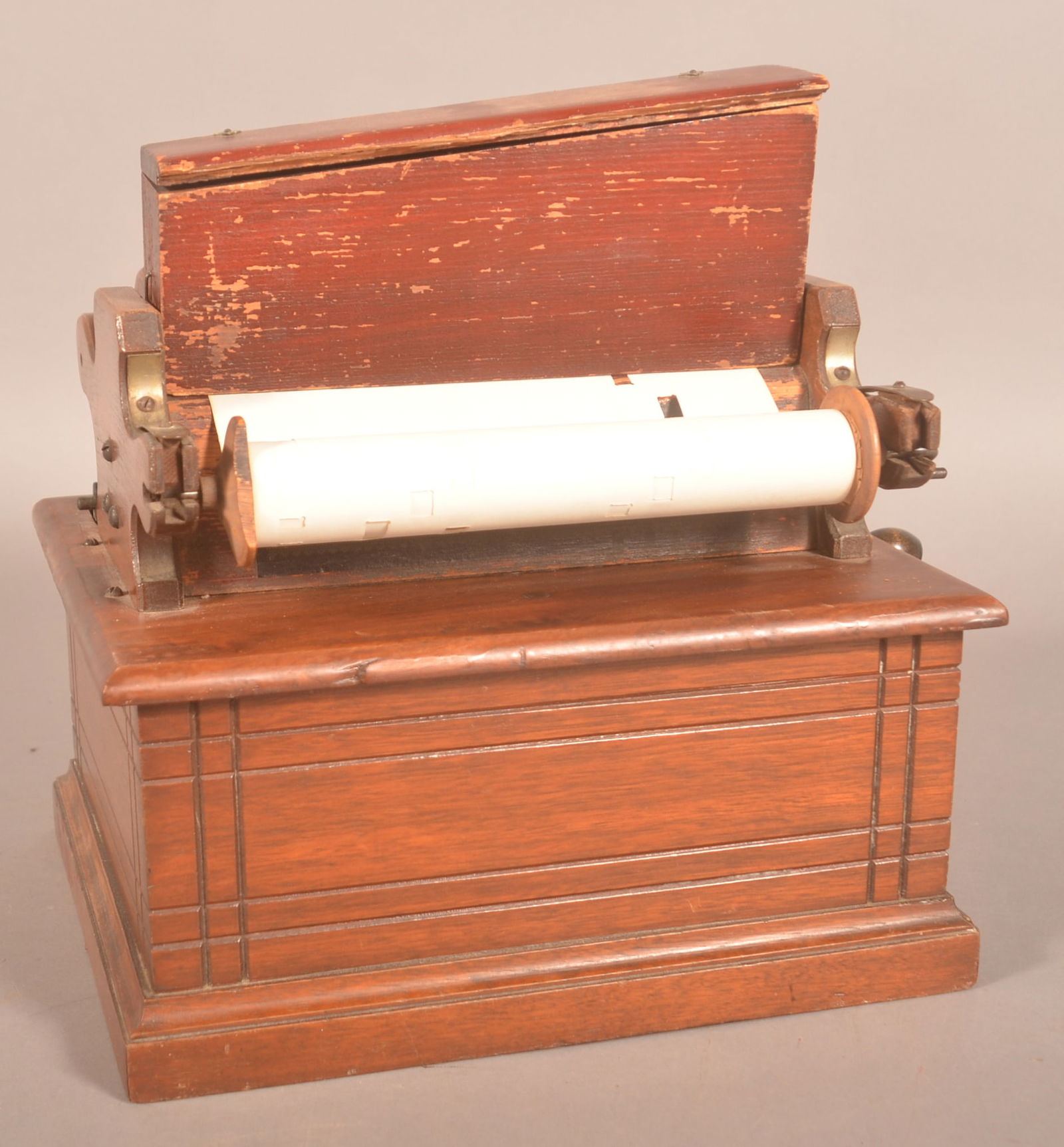 Reed Pipe Clariona Paper Roll Organette. (1 of 4)