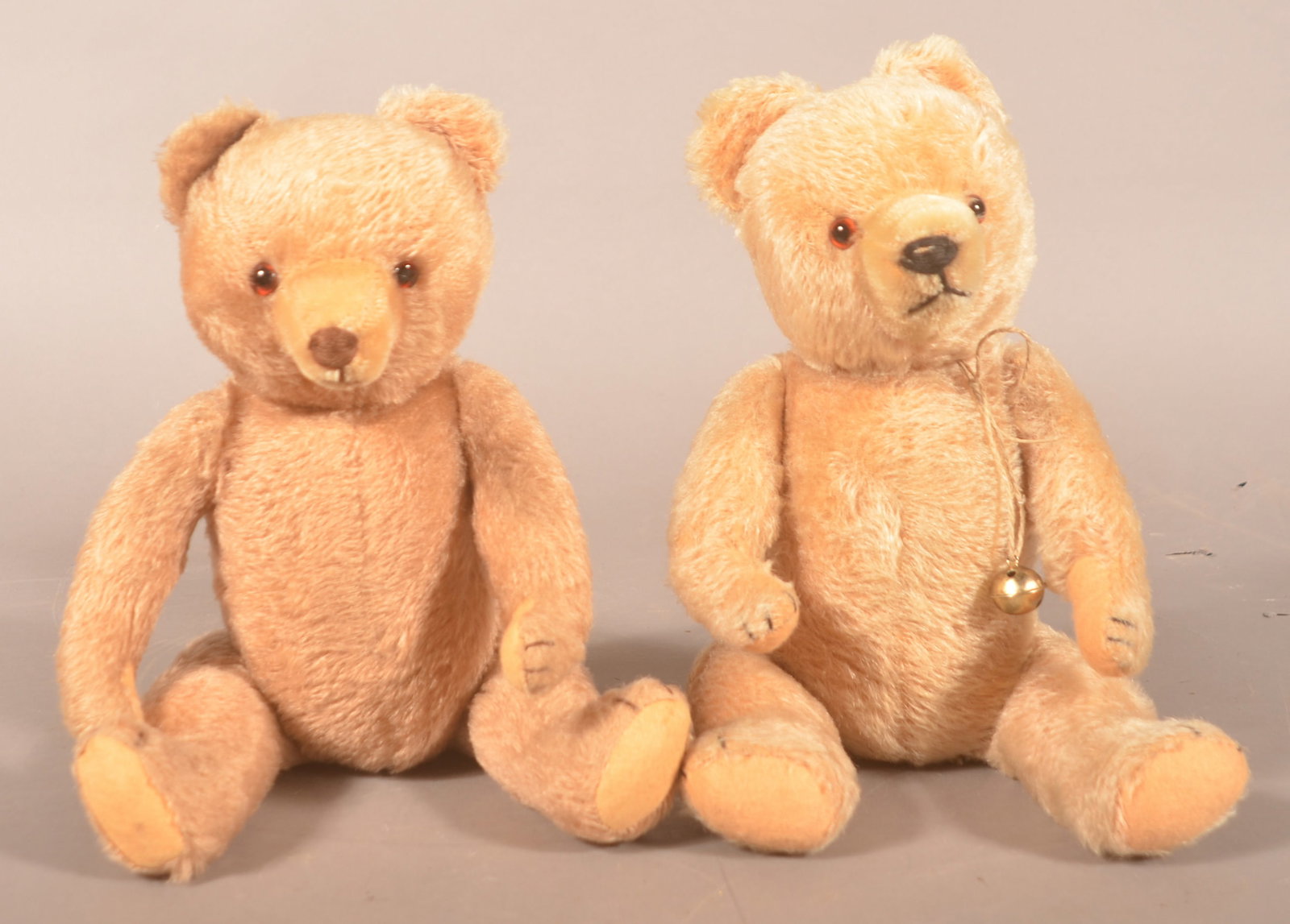Pair of Vintage Hermann German Mohair Teddy Bears: 1950s, both in original condition. 16"H