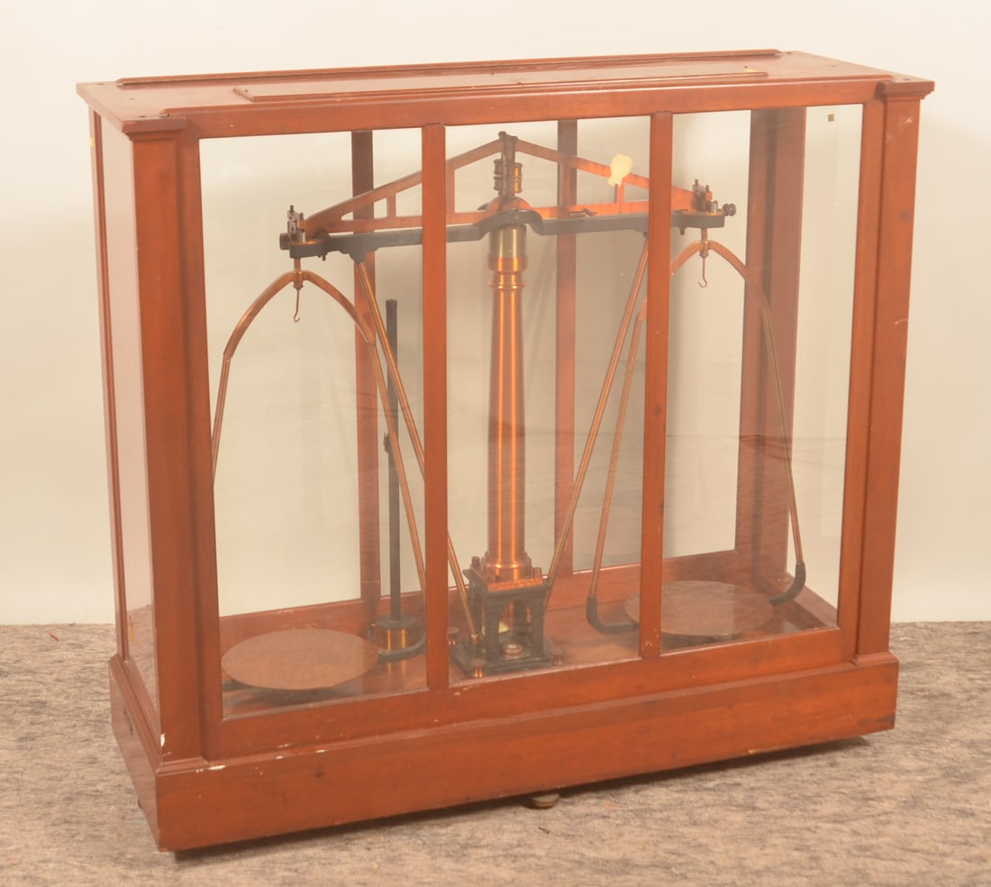 Large Christian Becker Chainomatic Double Scale: Mahogany case with lift-out sides and 2 pull-out drawers. Difficult to find large double scale in the original finish. Serial number B-30577 on brass plaque. 1920-1930 vintage. 41"H x 45"W x 16"D