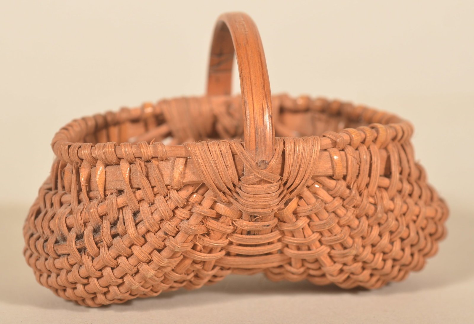 Miniature Pennsylvania Buttocks Basket (1 of 4)