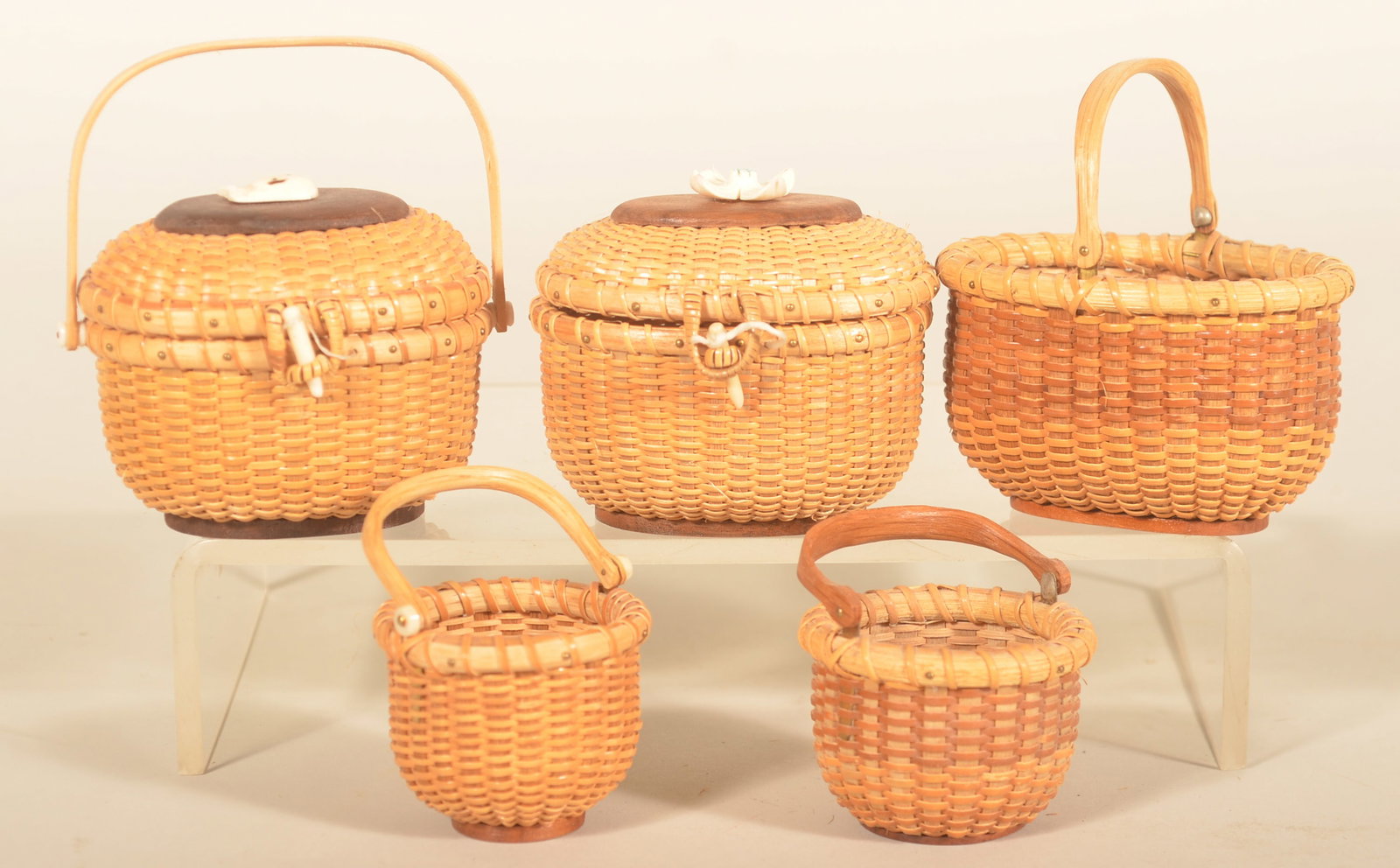 5 Contemporary Miniature Nantucket Baskets (1 of 8)