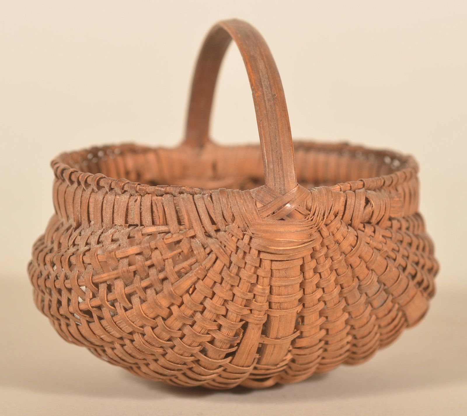 Early PA Miniature Splint Oak Egg Basket (1 of 5)