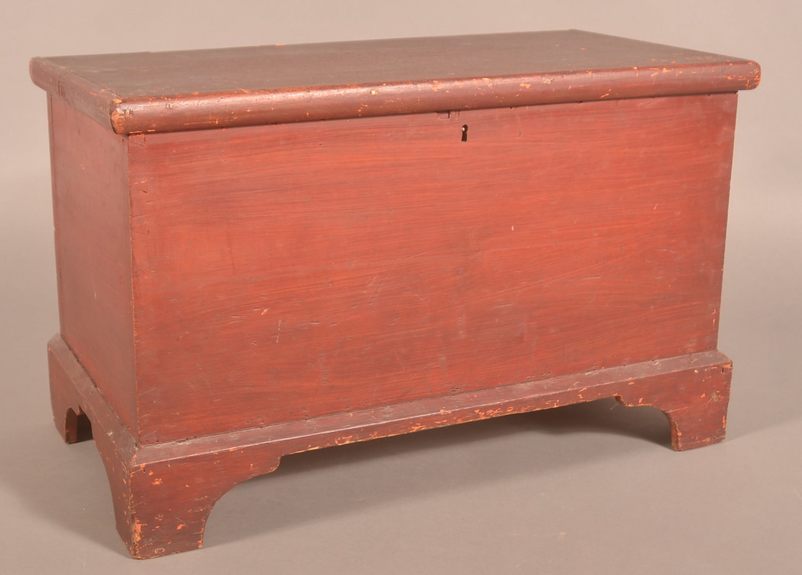 Early Child's Dovetailed Bracket-Foot Blanket Chest (1 of 6)