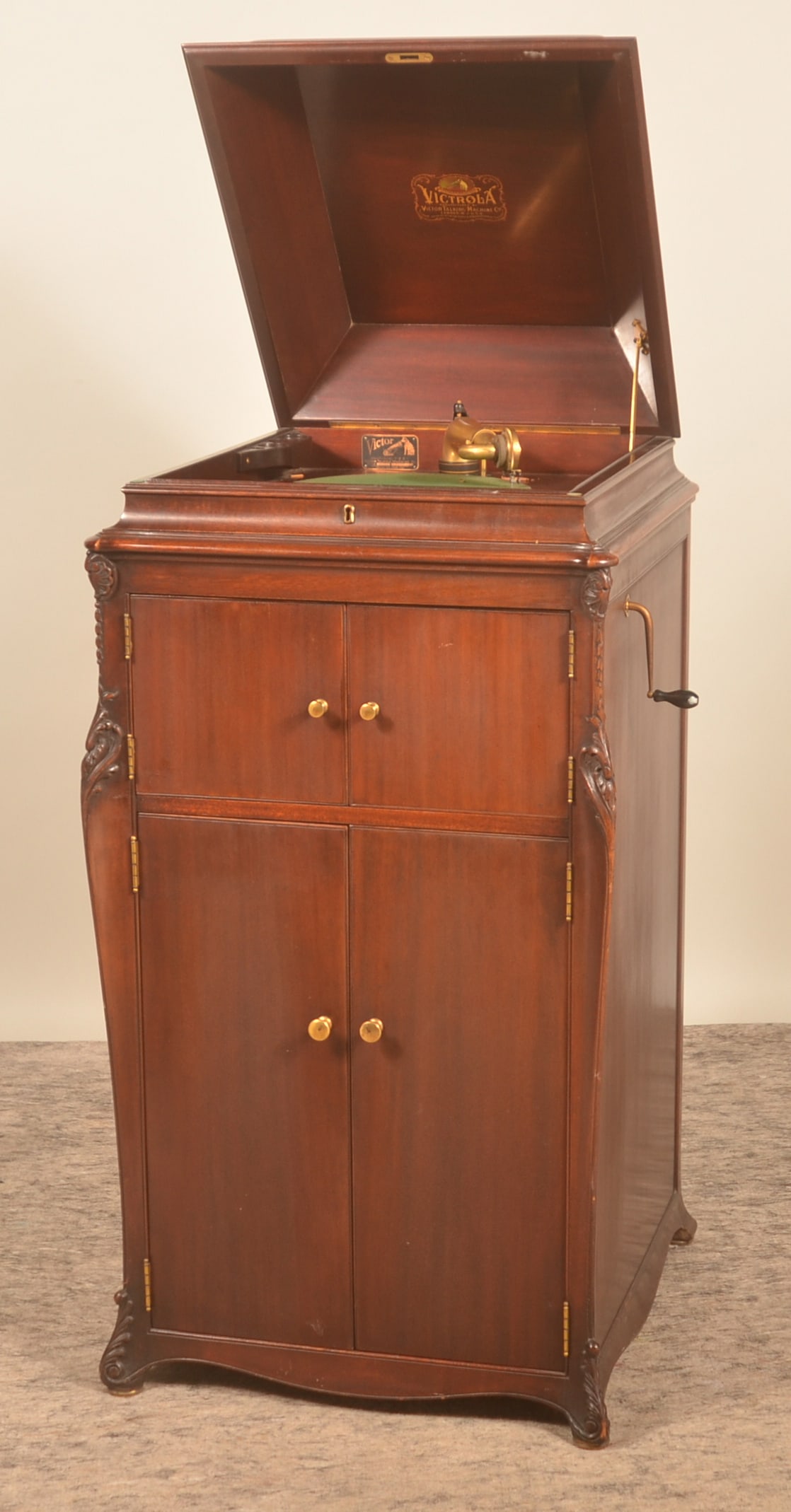 Victor Talking Machine w/ Complete Set of Books (1 of 7)