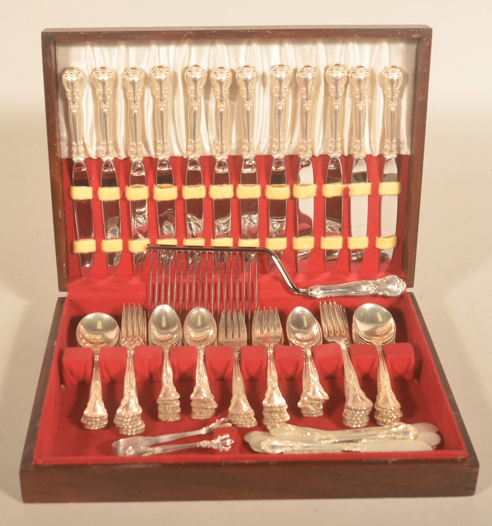 Gorham Sterling Chantilly Pattern Flatware Set (1 of 6)