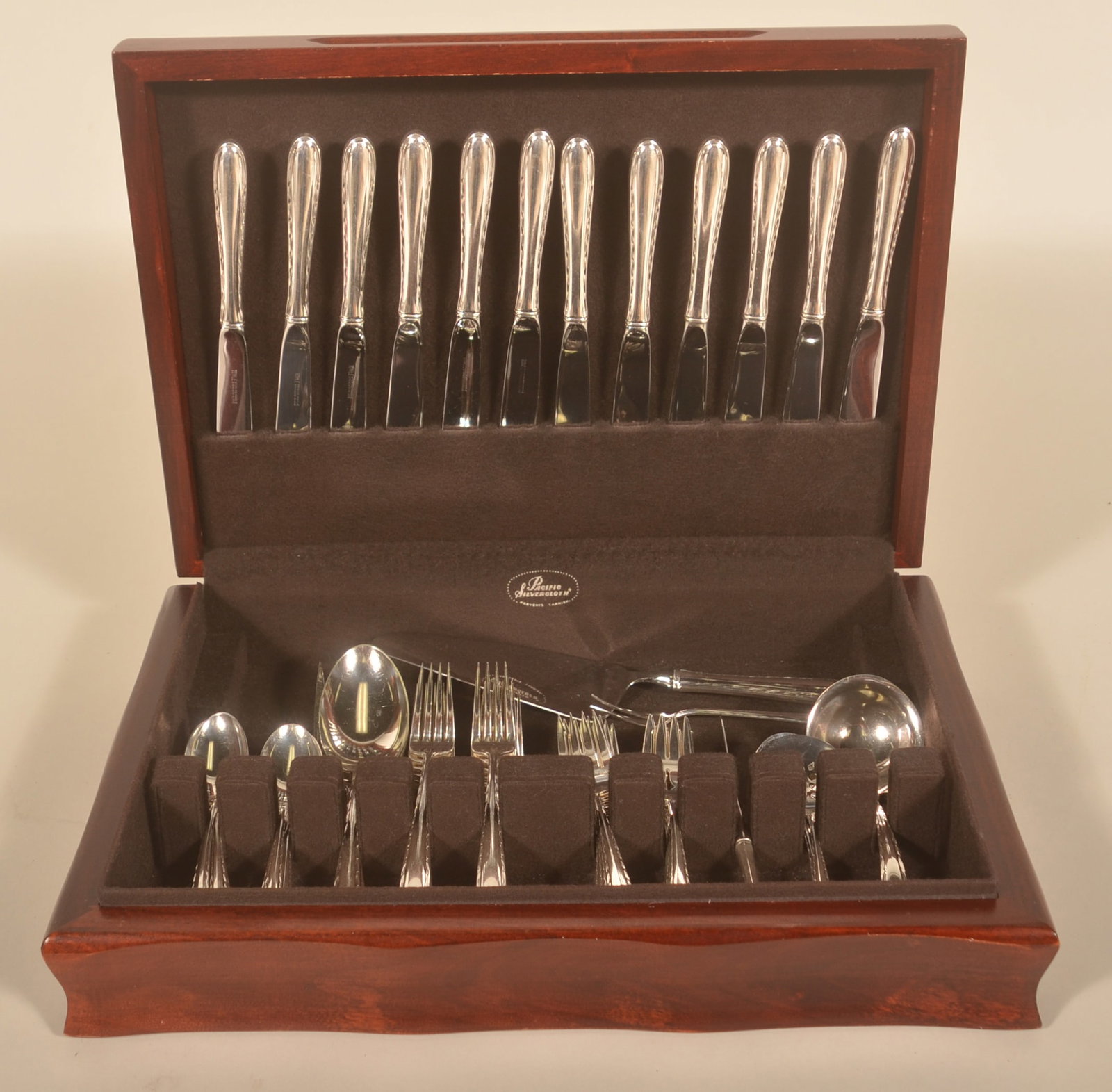Towle Silversmiths Sterling Silver Flatware Set (1 of 4)